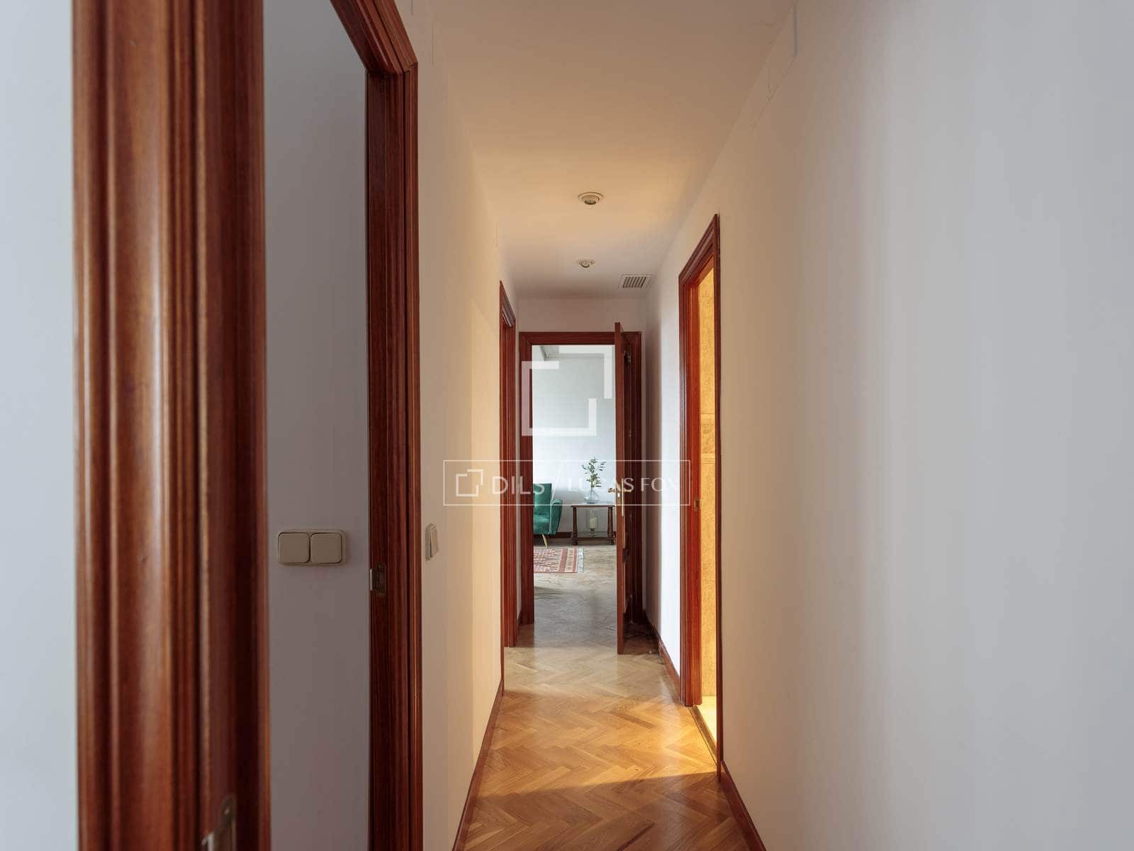 3 slaapkamer Appartement te huur in Madrid stad - € 2.800 (Ref: 9593204)