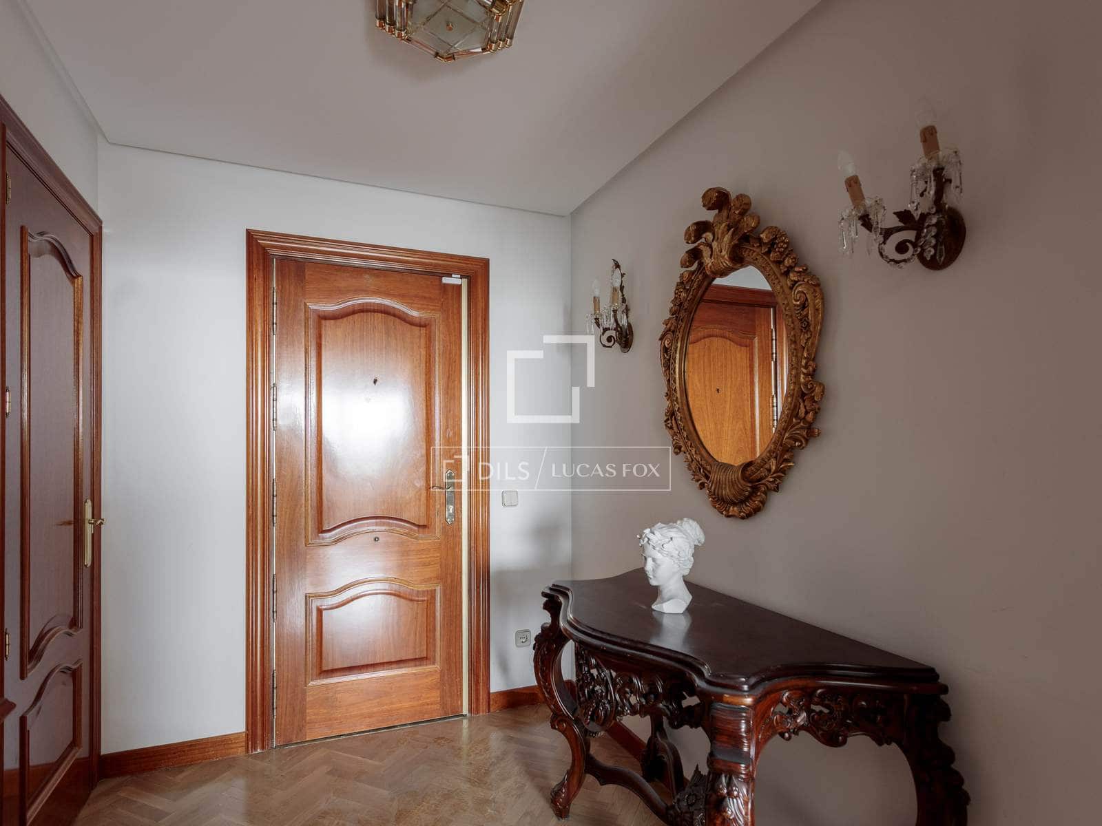 3 slaapkamer Appartement te huur in Madrid stad - € 2.800 (Ref: 9593204)