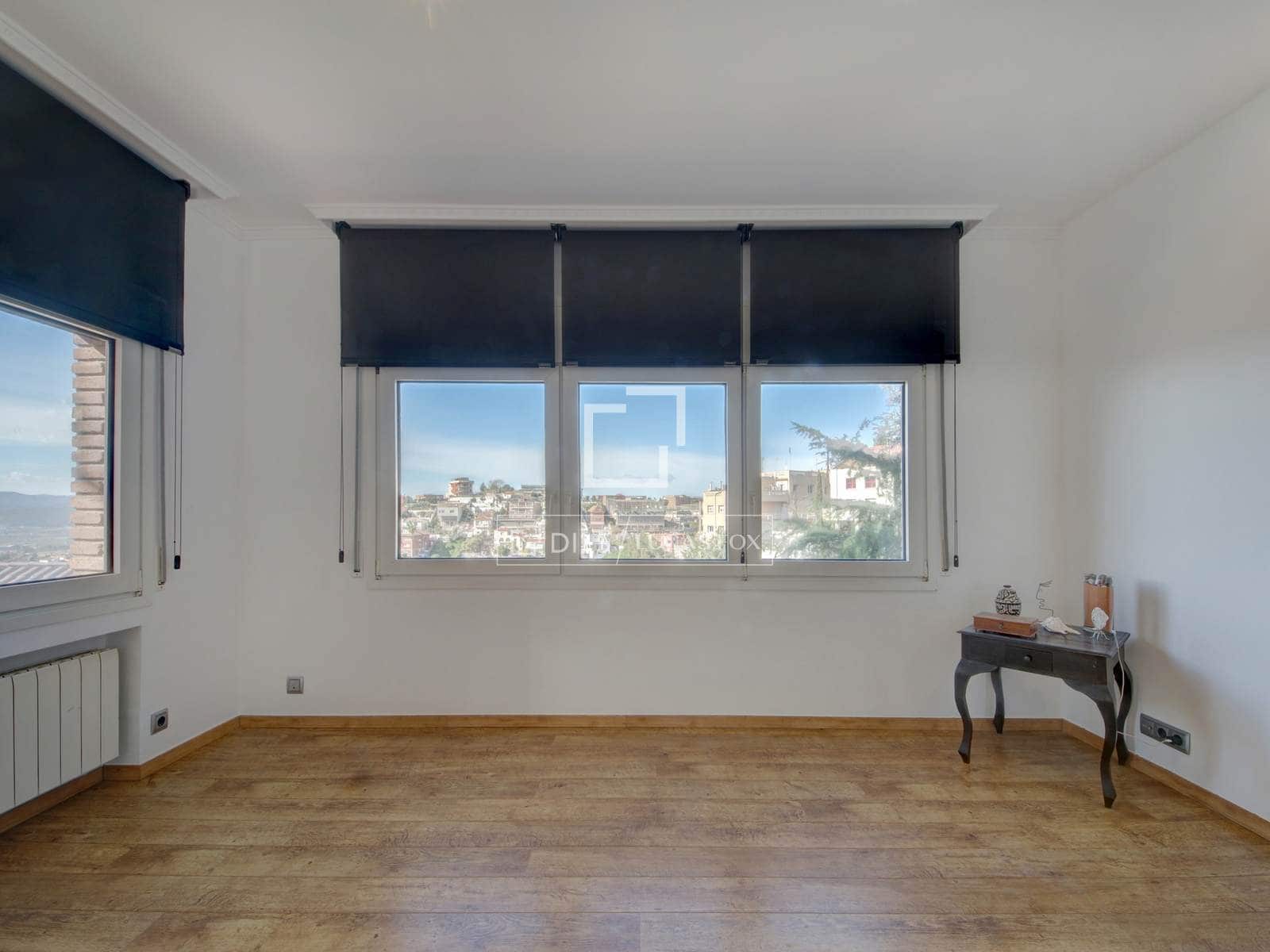 4 slaapkamer Villa te huur in Esplugues de Llobregat met zwembad garage - € 4.100 (Ref: 9593207)