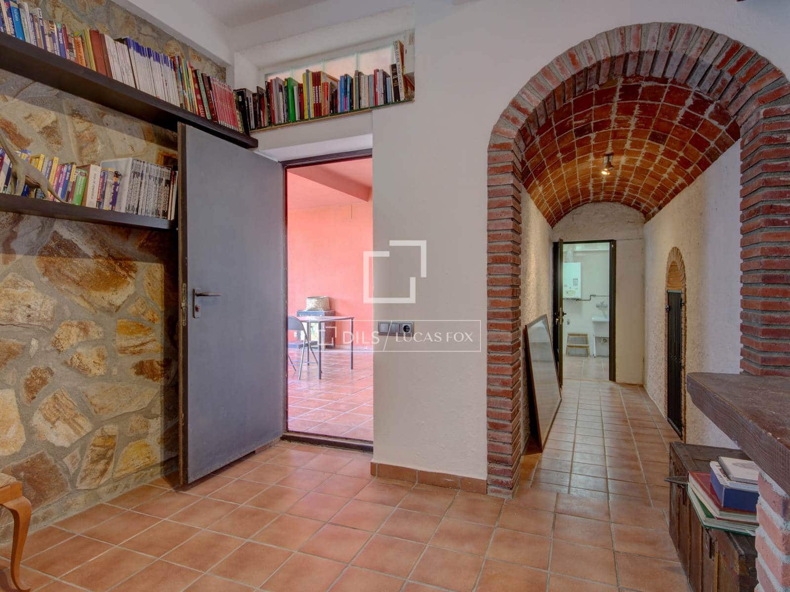 4 slaapkamer Villa te huur in Esplugues de Llobregat met zwembad garage - € 4.100 (Ref: 9593207)