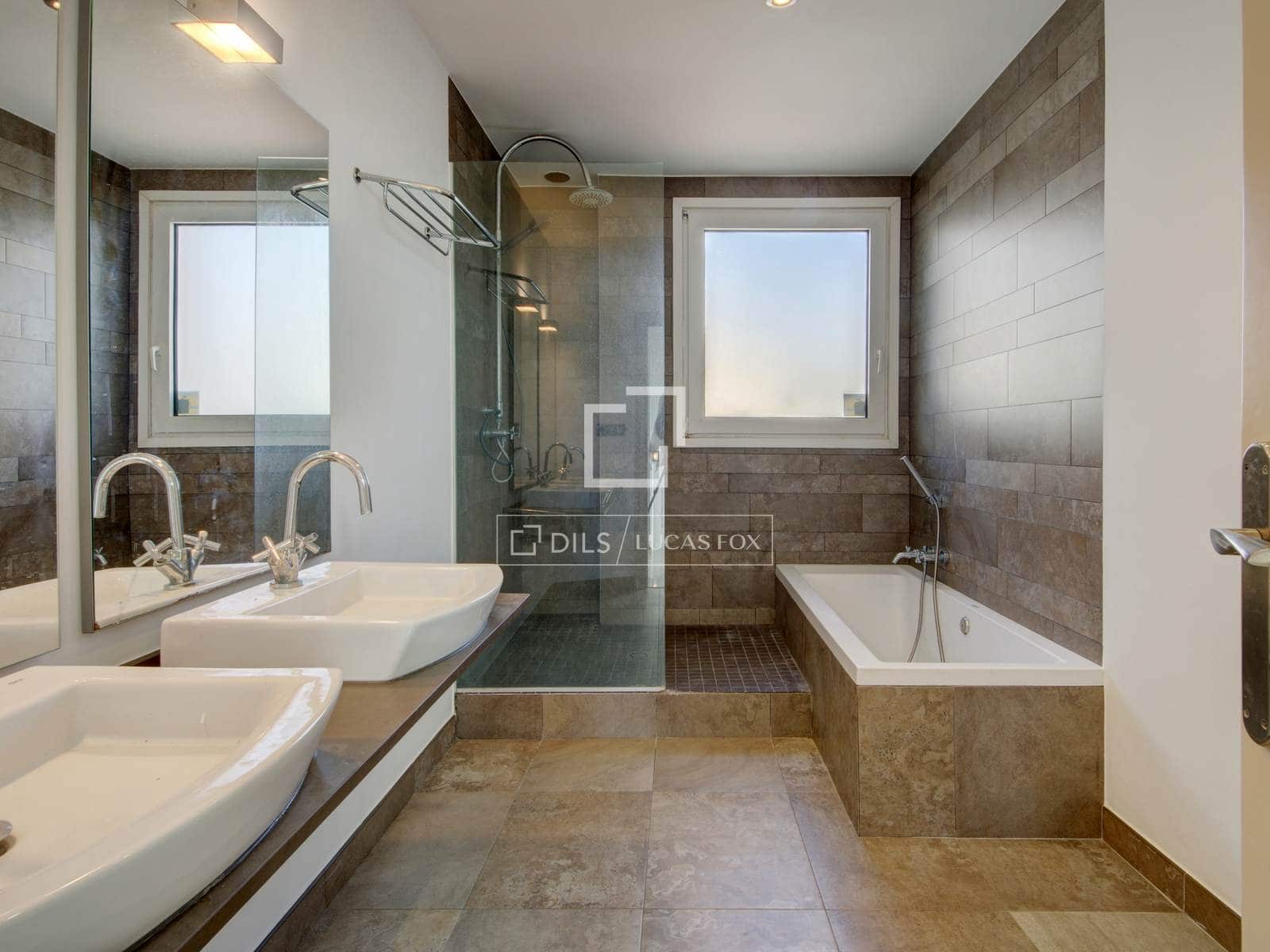 4 slaapkamer Villa te huur in Esplugues de Llobregat met zwembad garage - € 4.100 (Ref: 9593207)