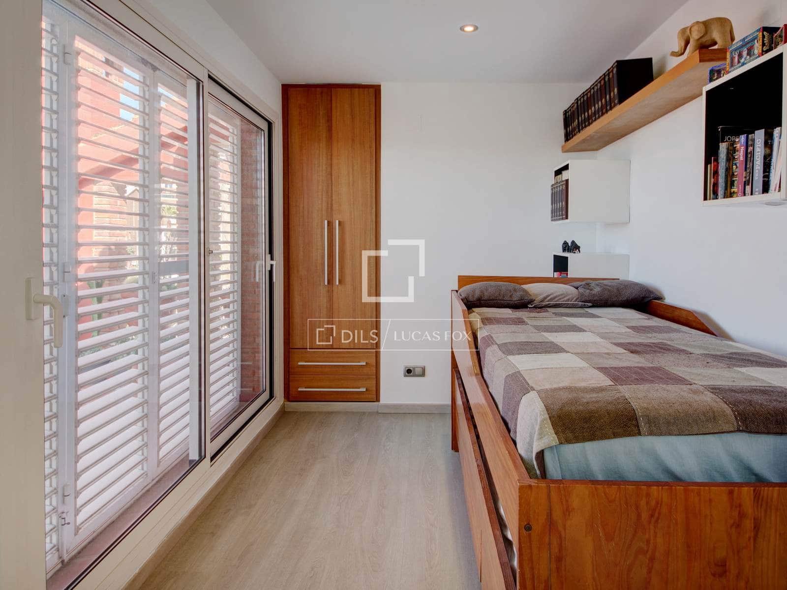 4 slaapkamer Villa te huur in Esplugues de Llobregat met zwembad garage - € 4.100 (Ref: 9593207)