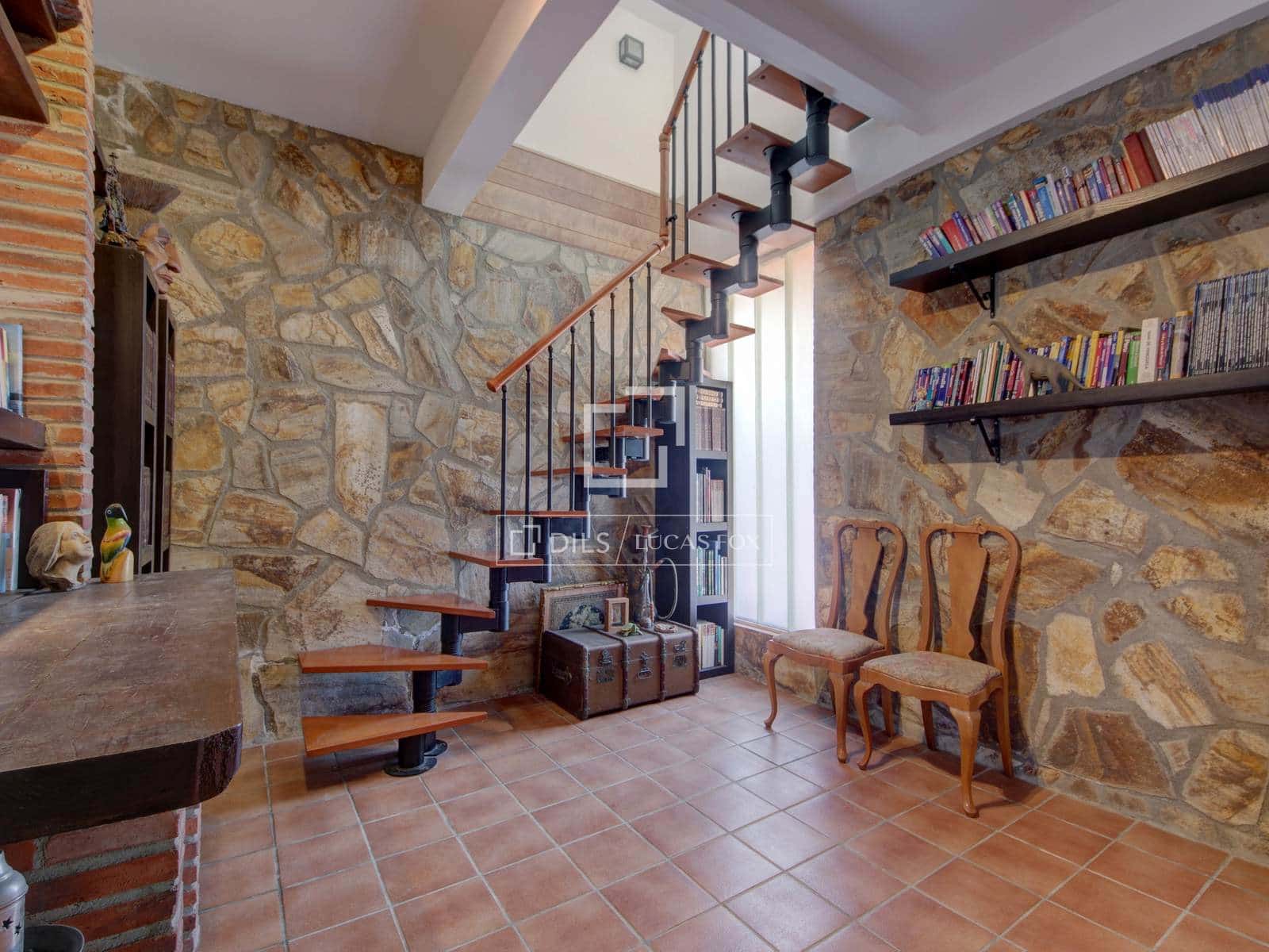 4 slaapkamer Villa te huur in Esplugues de Llobregat met zwembad garage - € 4.100 (Ref: 9593207)