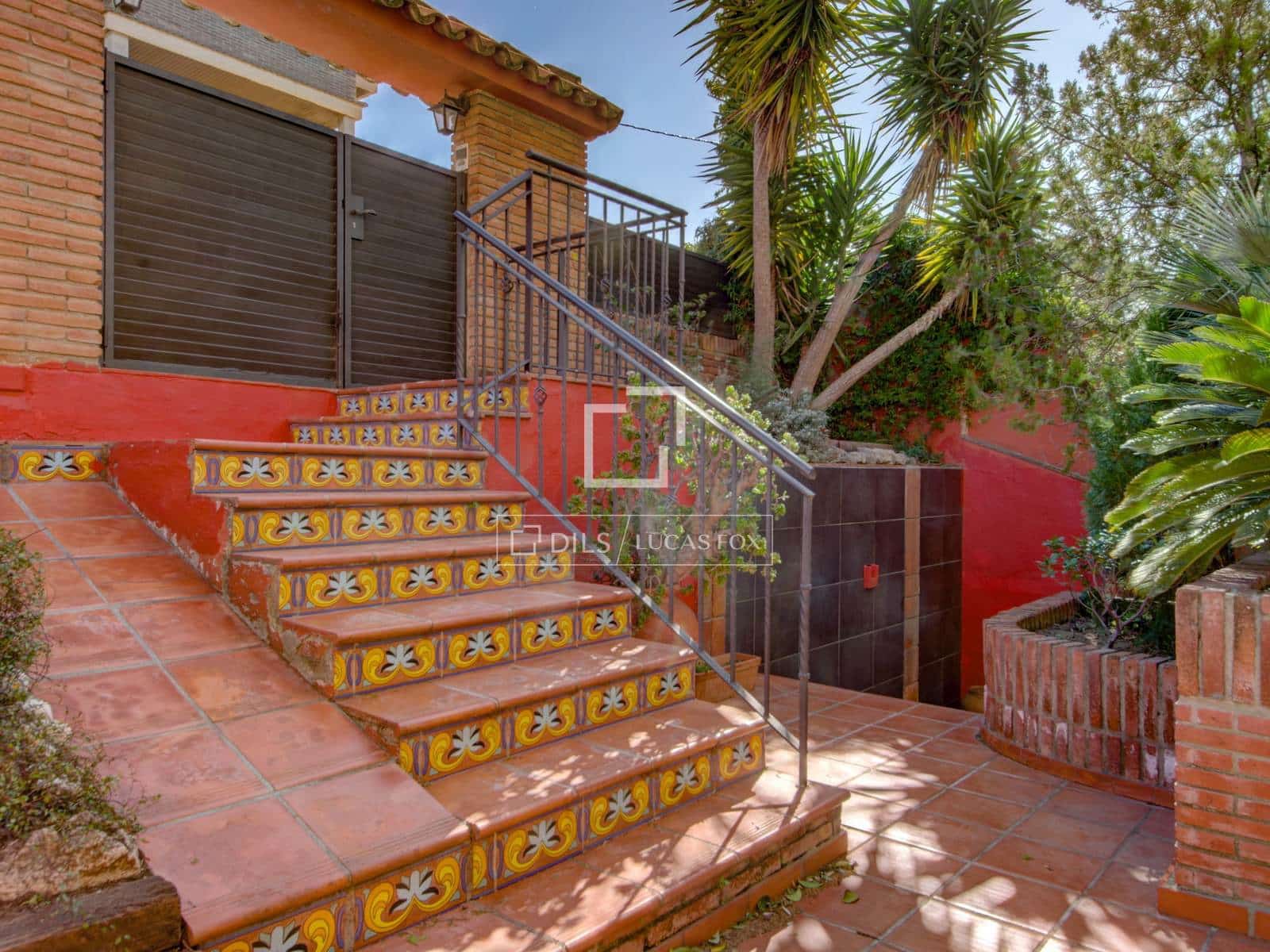 4 slaapkamer Villa te huur in Esplugues de Llobregat met zwembad garage - € 4.100 (Ref: 9593207)