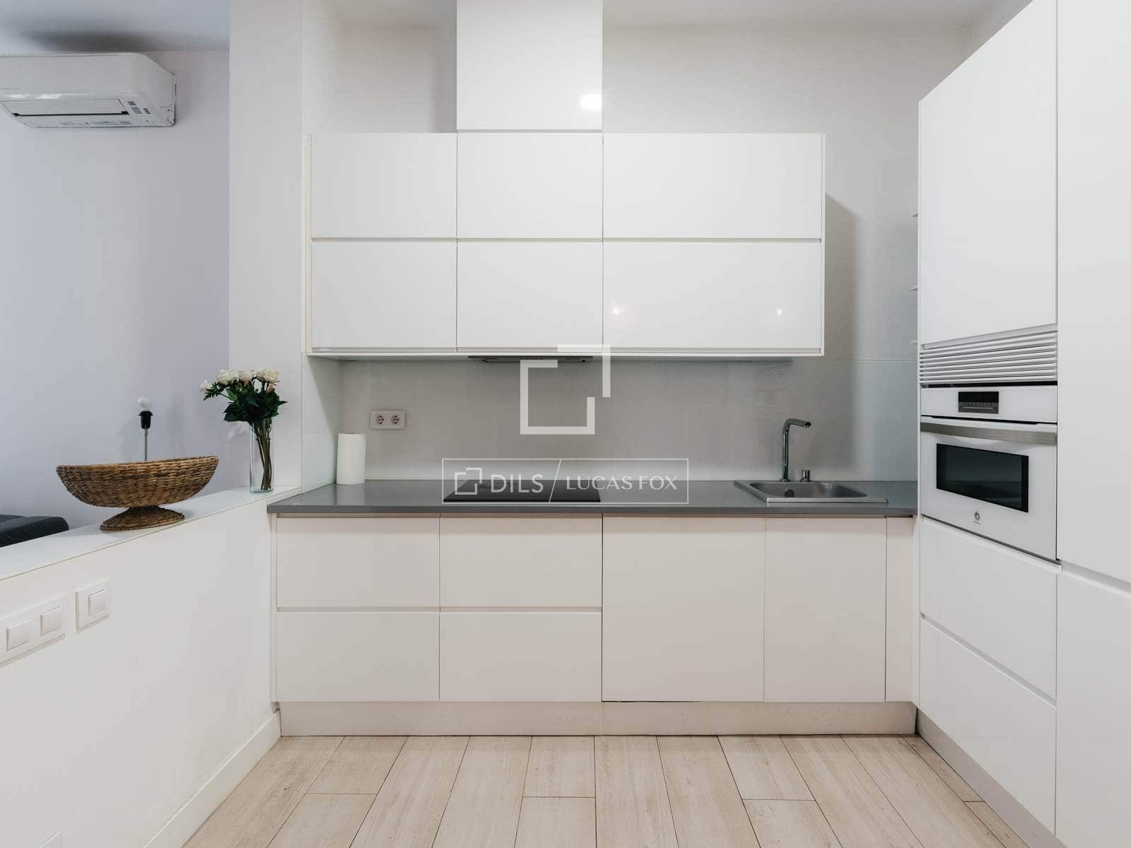 Appartement de 1 chambre à louer à Madrid ville - 3 000 € (Ref: 9596503)