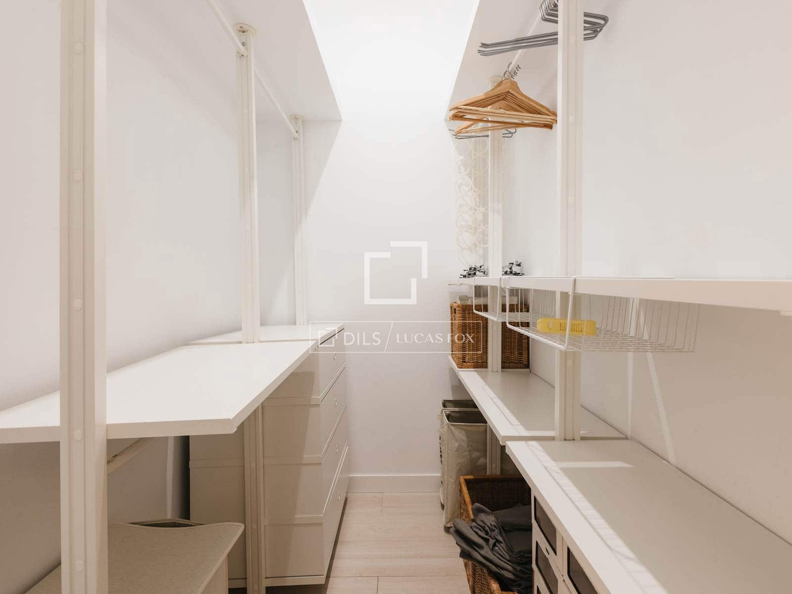 Appartement de 1 chambre à louer à Madrid ville - 3 000 € (Ref: 9596503)