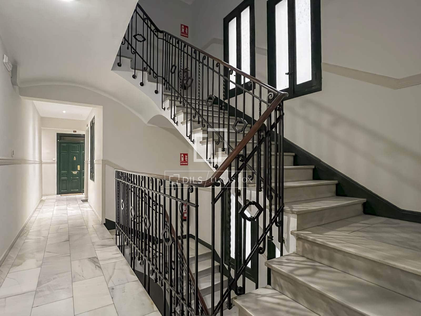 Apartamento de 2 habitaciones en Madrid ciudad en alquiler - 3.100 € (Ref: 9596504)