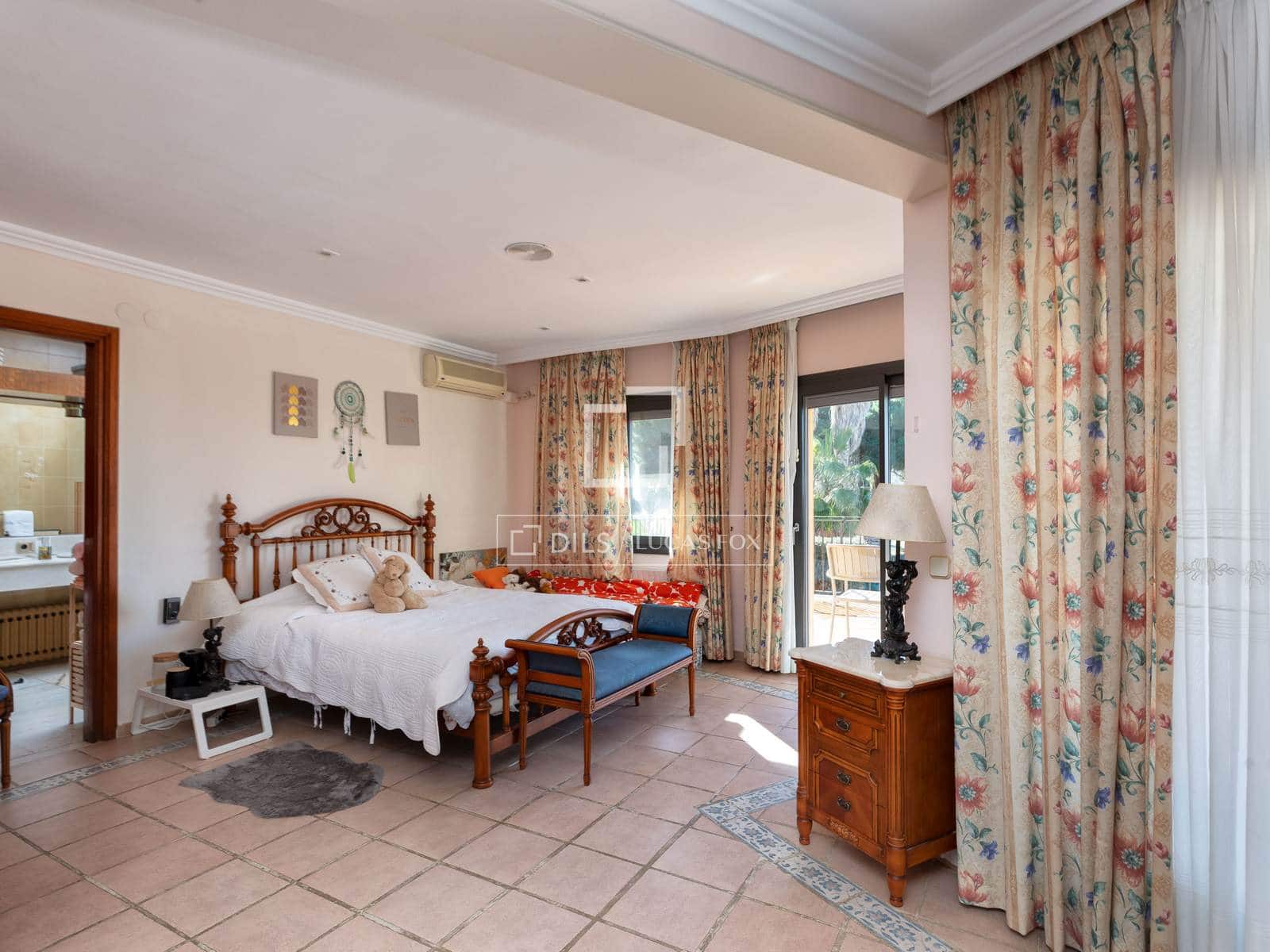 5 makuuhuone Huvila myytävänä paikassa Lloret de Mar mukana uima-altaan 
autotalli - 3 000 000 € (Ref: 9596844)