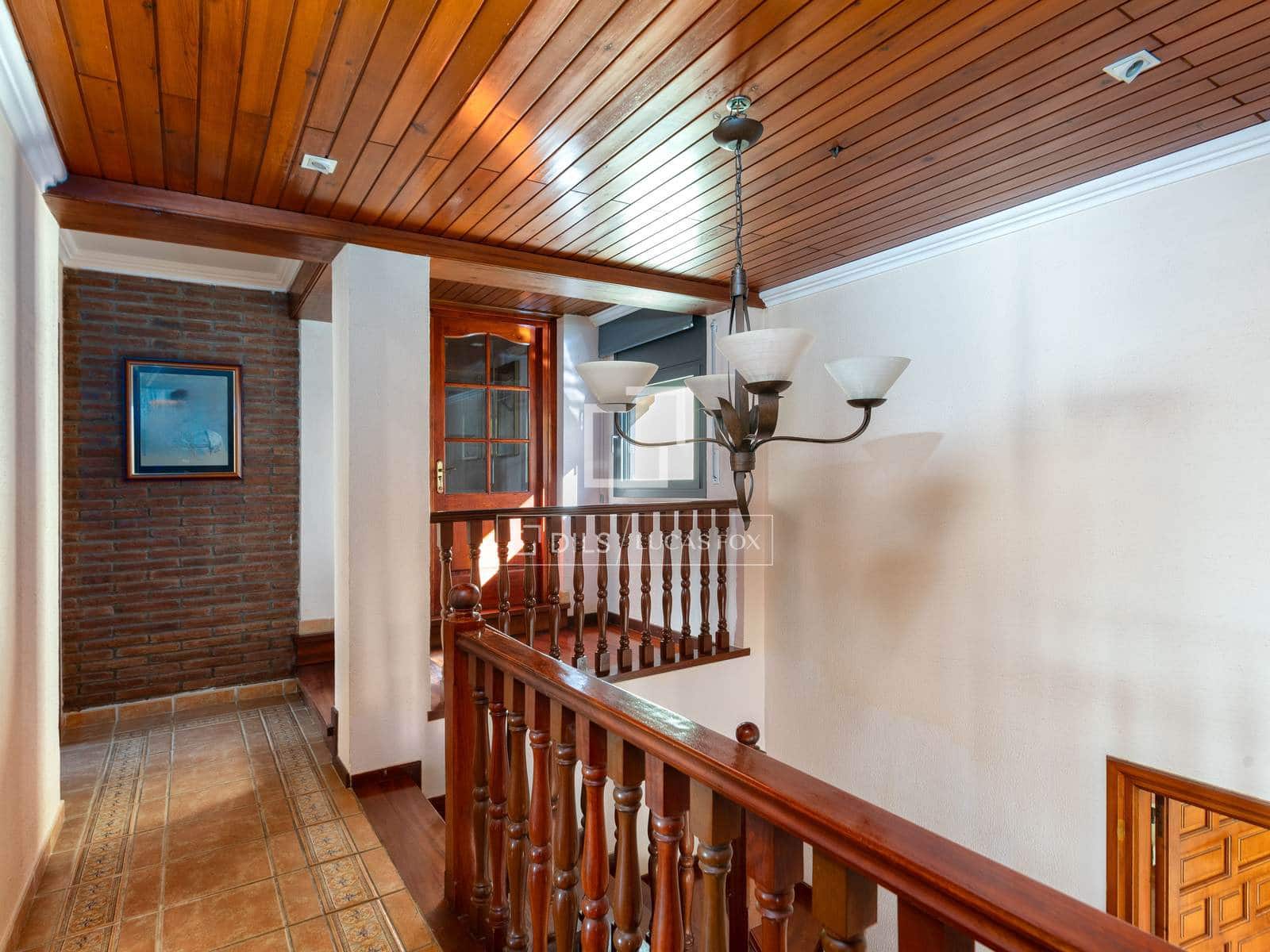 5 makuuhuone Huvila myytävänä paikassa Lloret de Mar mukana uima-altaan 
autotalli - 3 000 000 € (Ref: 9596844)