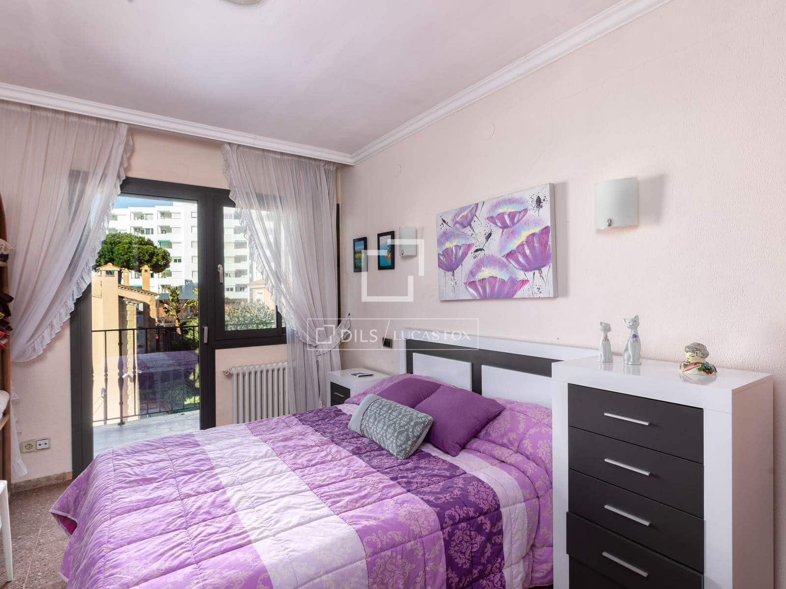 5 makuuhuone Huvila myytävänä paikassa Lloret de Mar mukana uima-altaan 
autotalli - 3 000 000 € (Ref: 9596844)