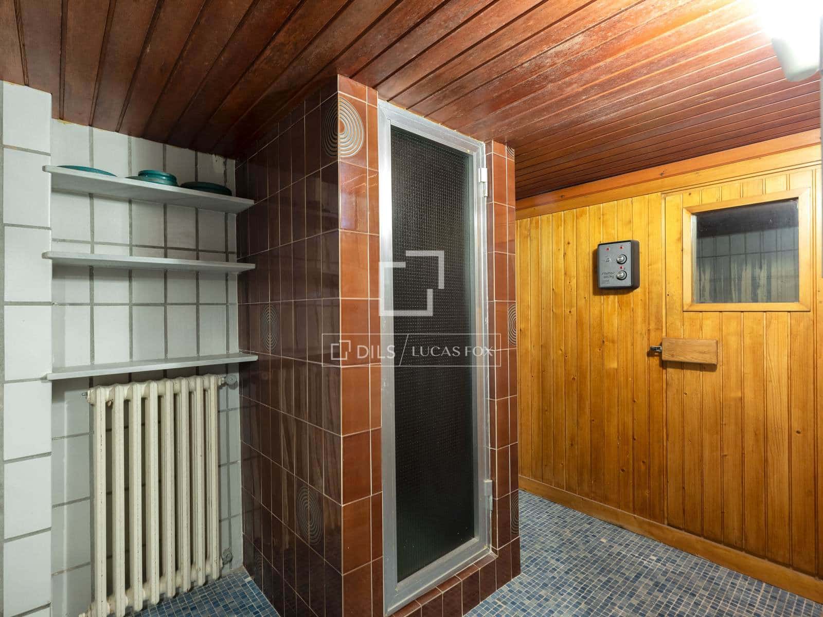 5 makuuhuone Huvila myytävänä paikassa Lloret de Mar mukana uima-altaan 
autotalli - 3 000 000 € (Ref: 9596844)