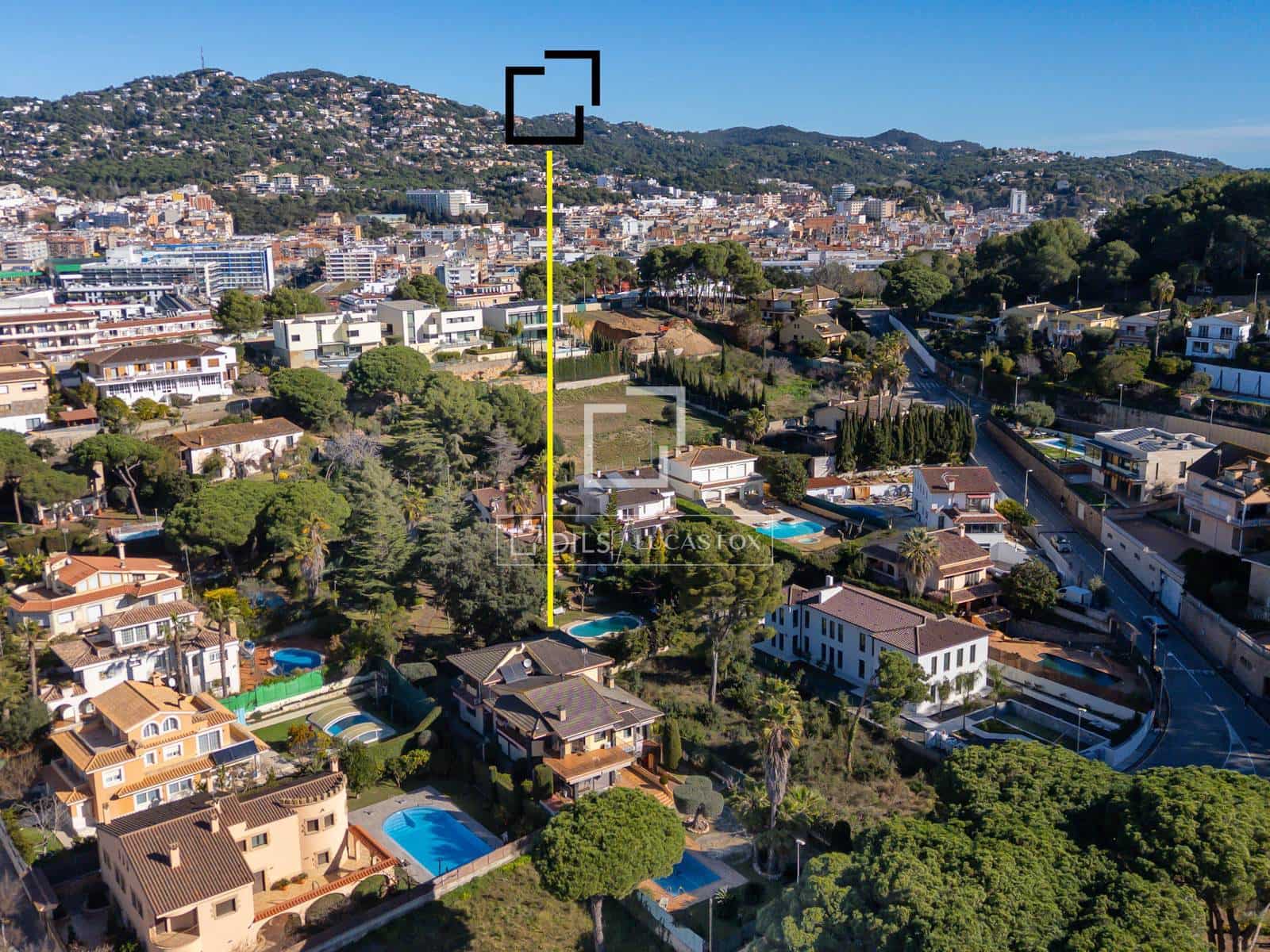 5 makuuhuone Huvila myytävänä paikassa Lloret de Mar mukana uima-altaan 
autotalli - 3 000 000 € (Ref: 9596844)