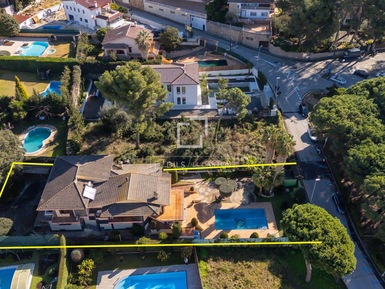 5 makuuhuone Huvila myytävänä paikassa Lloret de Mar mukana uima-altaan 
autotalli - 3 000 000 € (Ref: 9596844)