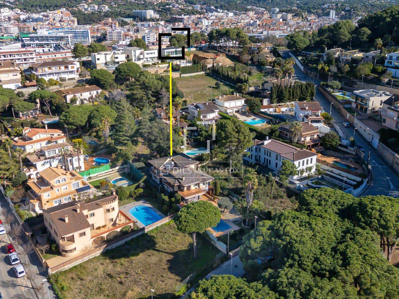 5 makuuhuone Huvila myytävänä paikassa Lloret de Mar mukana uima-altaan 
autotalli - 3 000 000 € (Ref: 9596844)