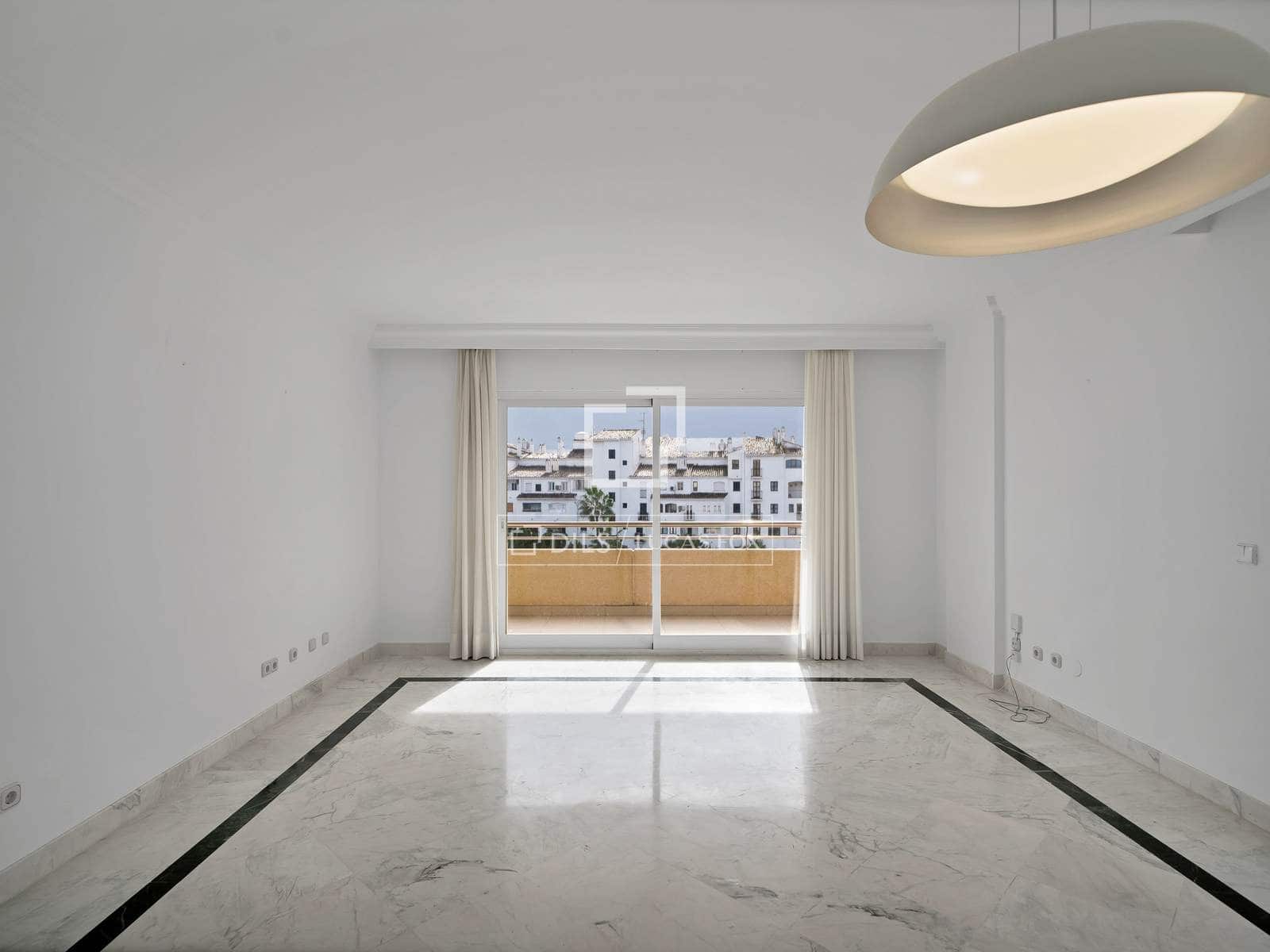 3 bedroom Apartment for sale in Marbella with pool garage - € 995,000 (Ref: 9598085)