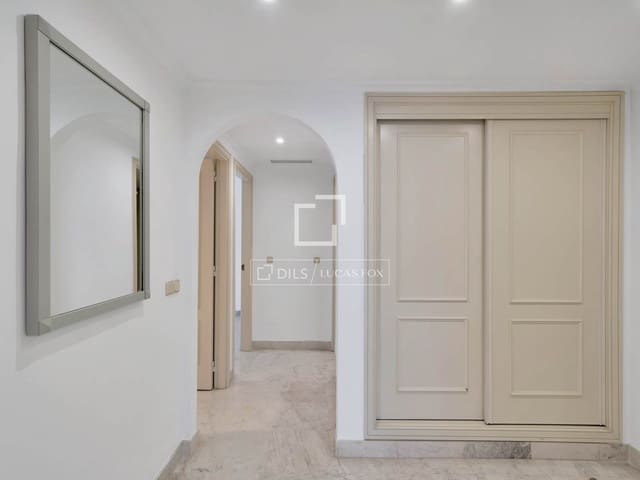 3 bedroom Apartment for sale in Marbella with pool garage - € 995,000 (Ref: 9598085)