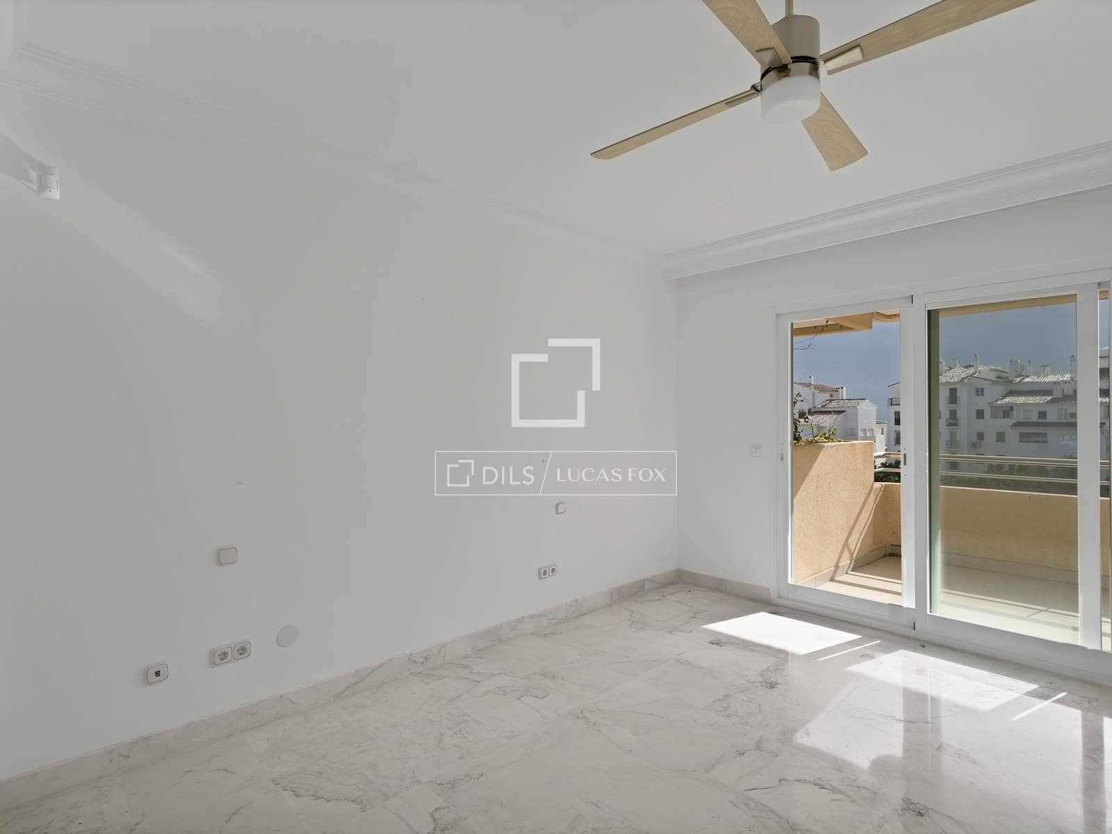 3 bedroom Apartment for sale in Marbella with pool garage - € 995,000 (Ref: 9598085)