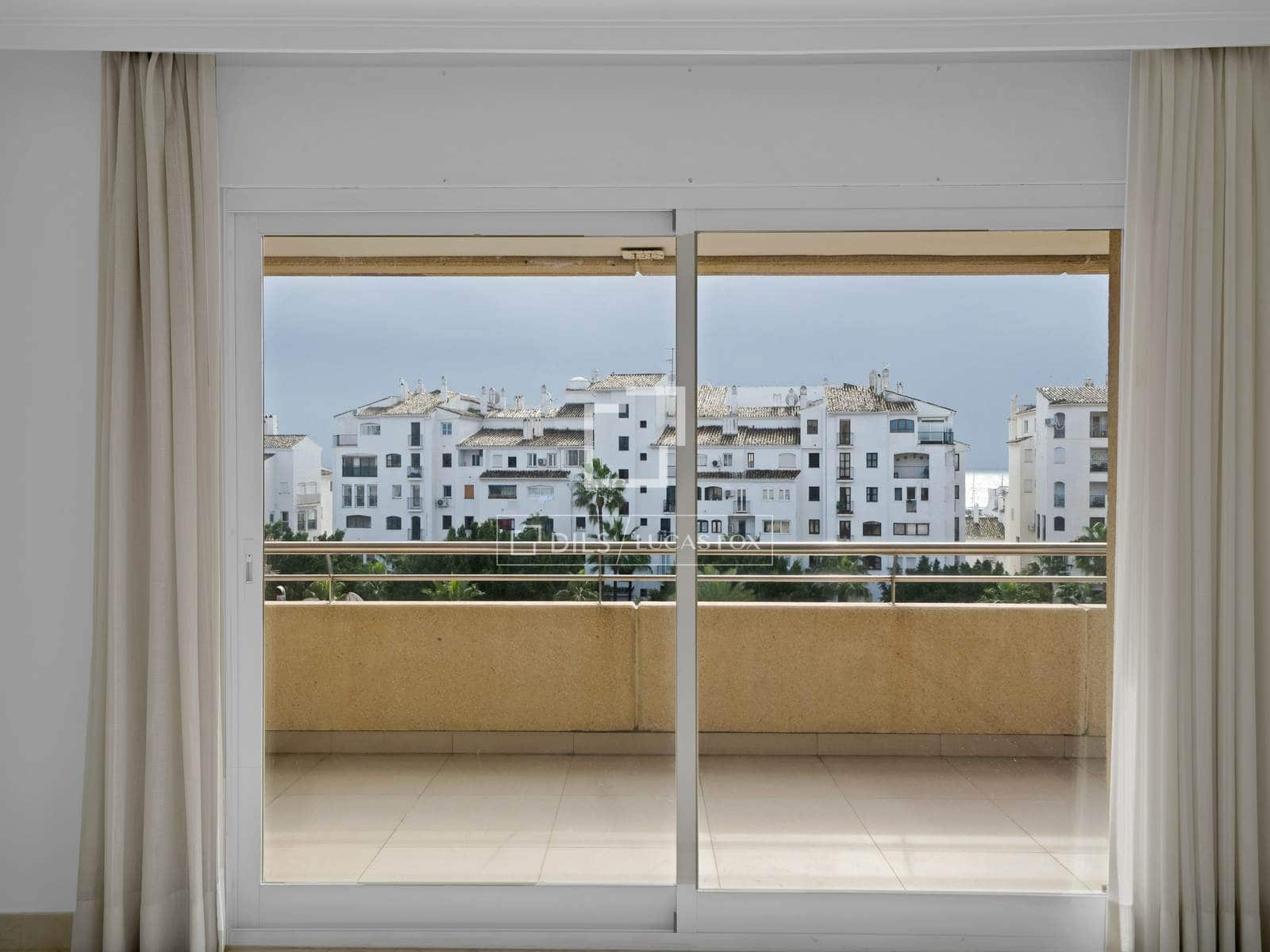 3 bedroom Apartment for sale in Marbella with pool garage - € 995,000 (Ref: 9598085)