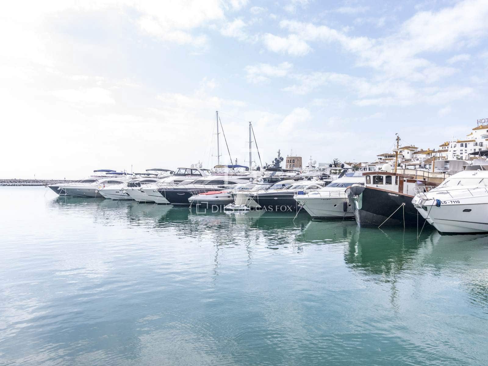 3 bedroom Apartment for sale in Marbella with pool garage - € 995,000 (Ref: 9598085)