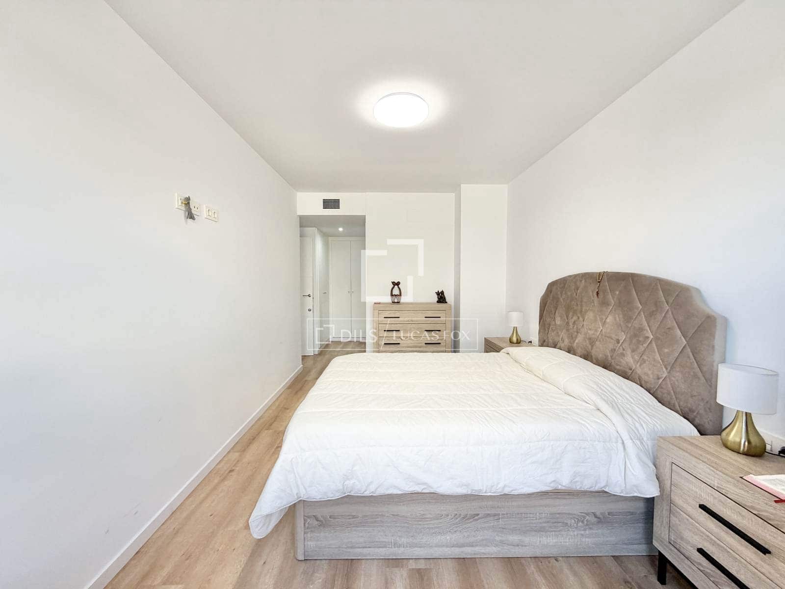 4 sovrum Lägenhet till salu i Alicante stad med garage - 449 000 € (Ref: 9598174)