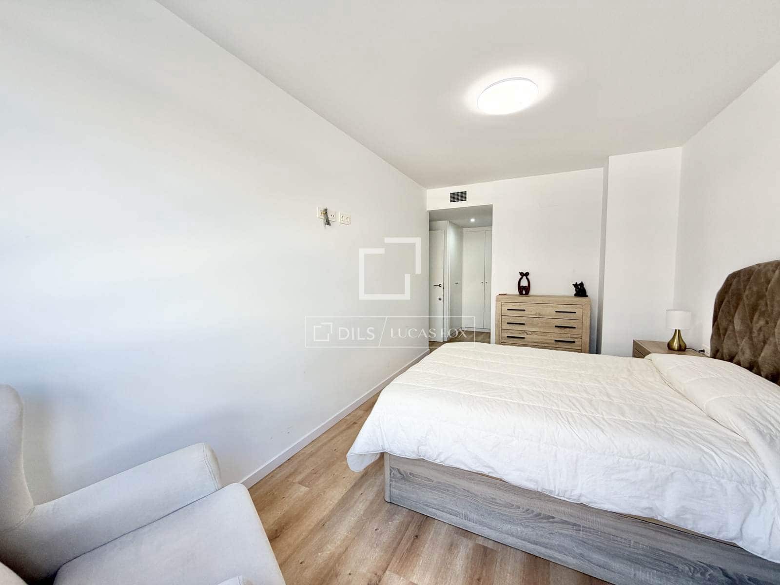 4 sovrum Lägenhet till salu i Alicante stad med garage - 449 000 € (Ref: 9598174)