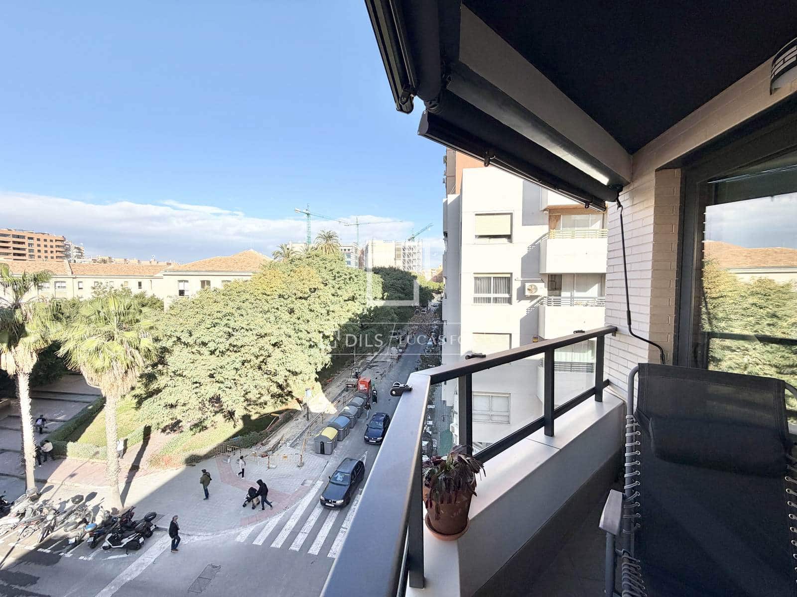 4 sovrum Lägenhet till salu i Alicante stad med garage - 449 000 € (Ref: 9598174)