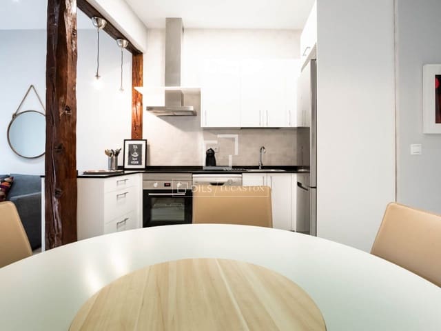 1 slaapkamer Appartement te huur in Madrid stad - € 2.400 (Ref: 9598175)