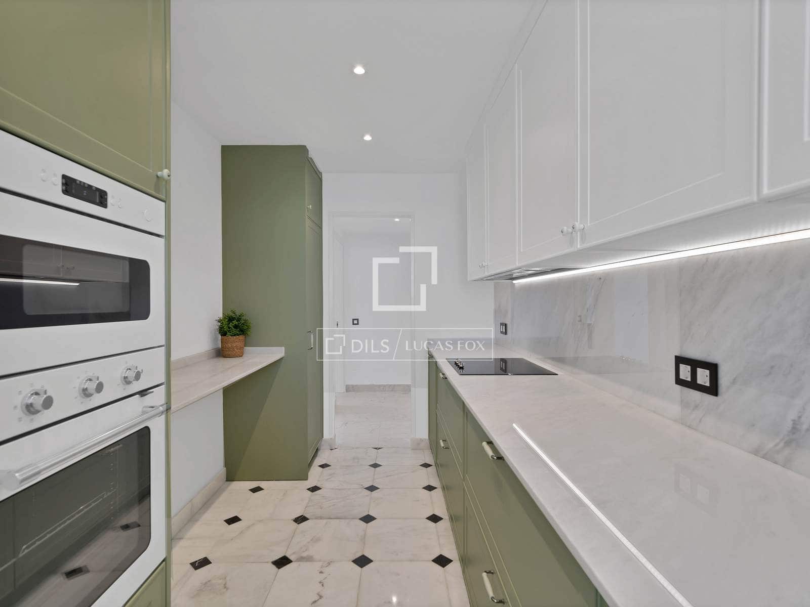 Apartamento de 3 habitaciones en Marbella en venta con piscina garaje - 1.195.000 € (Ref: 9598178)