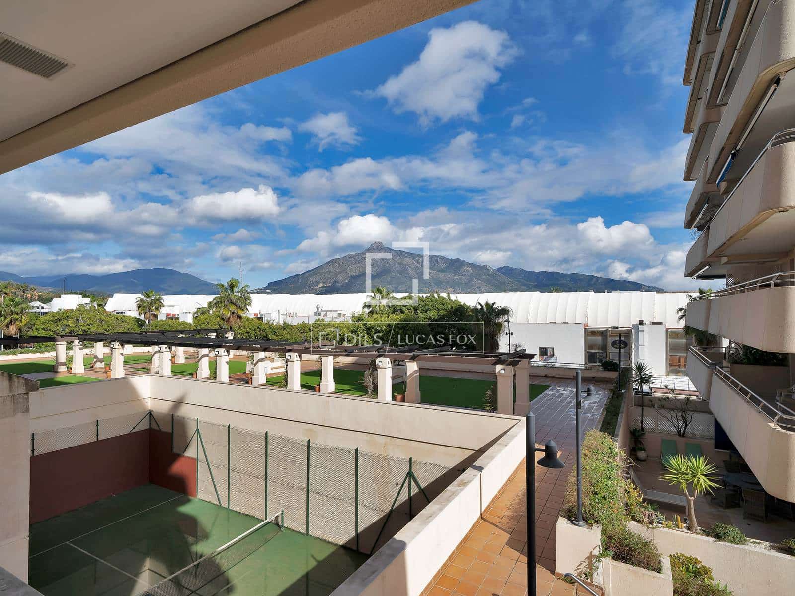 Apartamento de 3 habitaciones en Marbella en venta con piscina garaje - 1.195.000 € (Ref: 9598178)