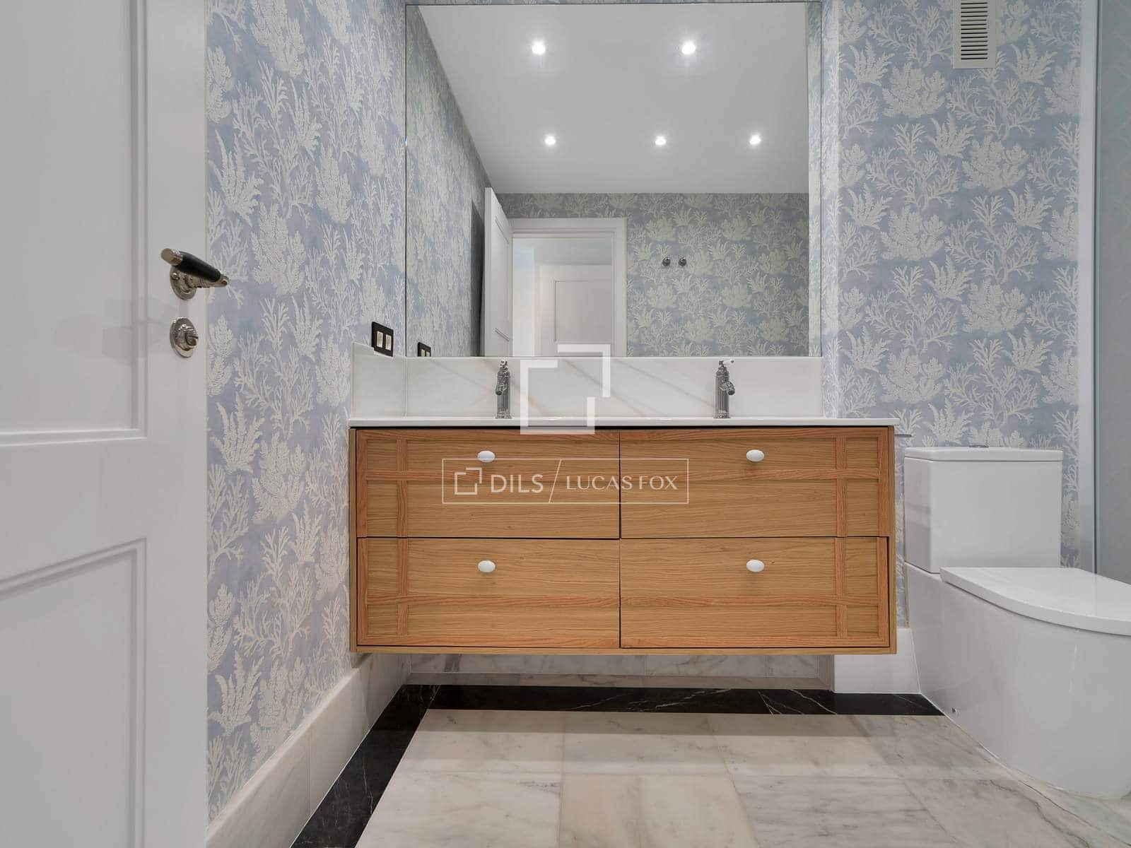 Apartamento de 3 habitaciones en Marbella en venta con piscina garaje - 1.195.000 € (Ref: 9598178)