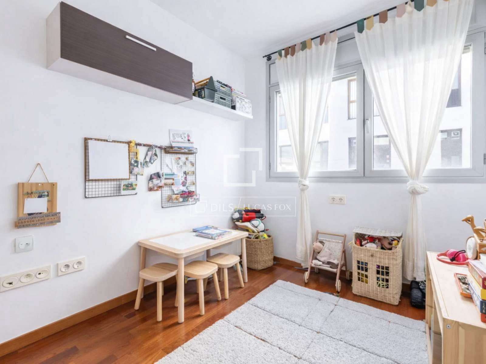 4 soverom Leilighet til salgs i Sant Cugat del Valles med svømmebasseng garasje - € 695 000 (Ref: 9598179)