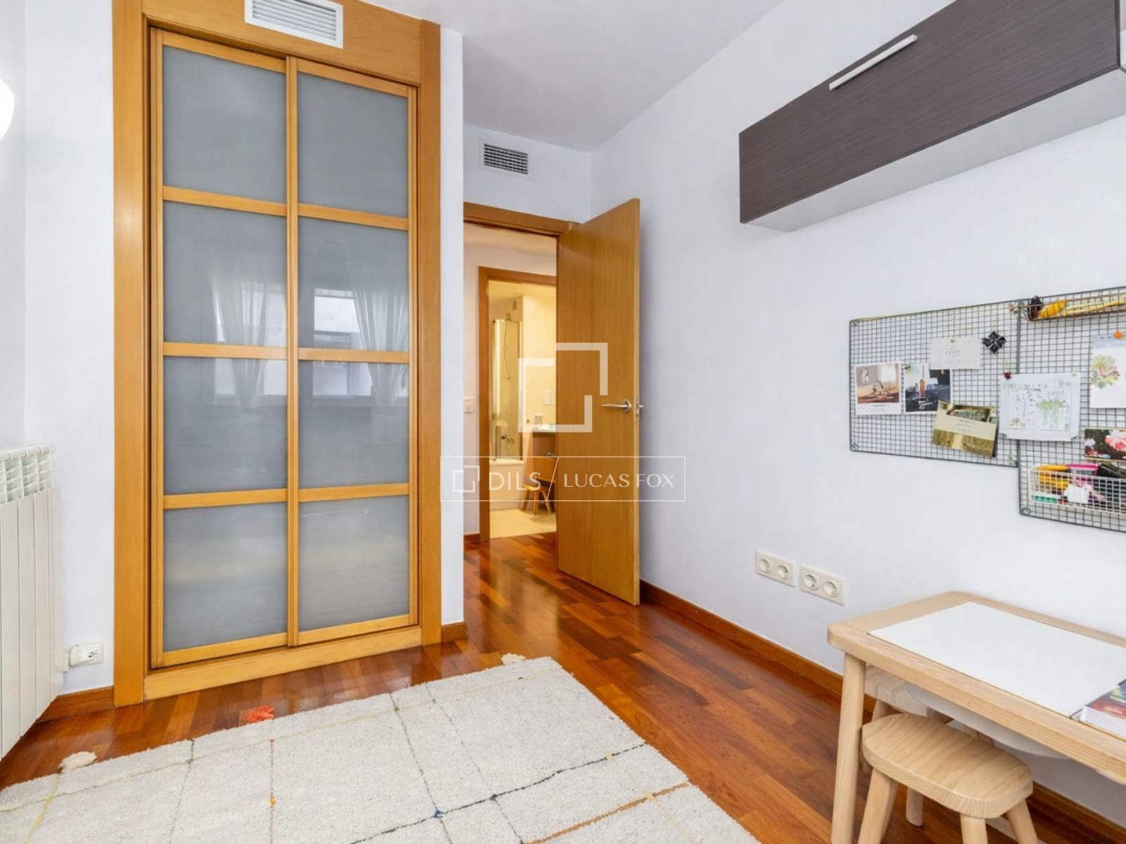 4 soverom Leilighet til salgs i Sant Cugat del Valles med svømmebasseng garasje - € 695 000 (Ref: 9598179)