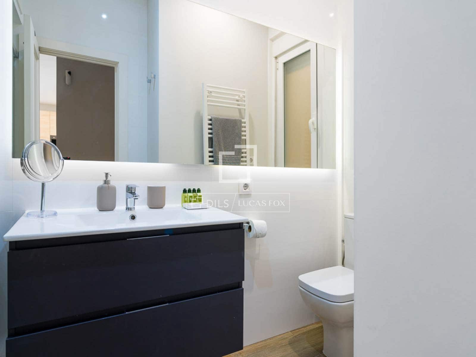 2 slaapkamer Appartement te huur in Madrid stad - € 3.400 (Ref: 9598327)