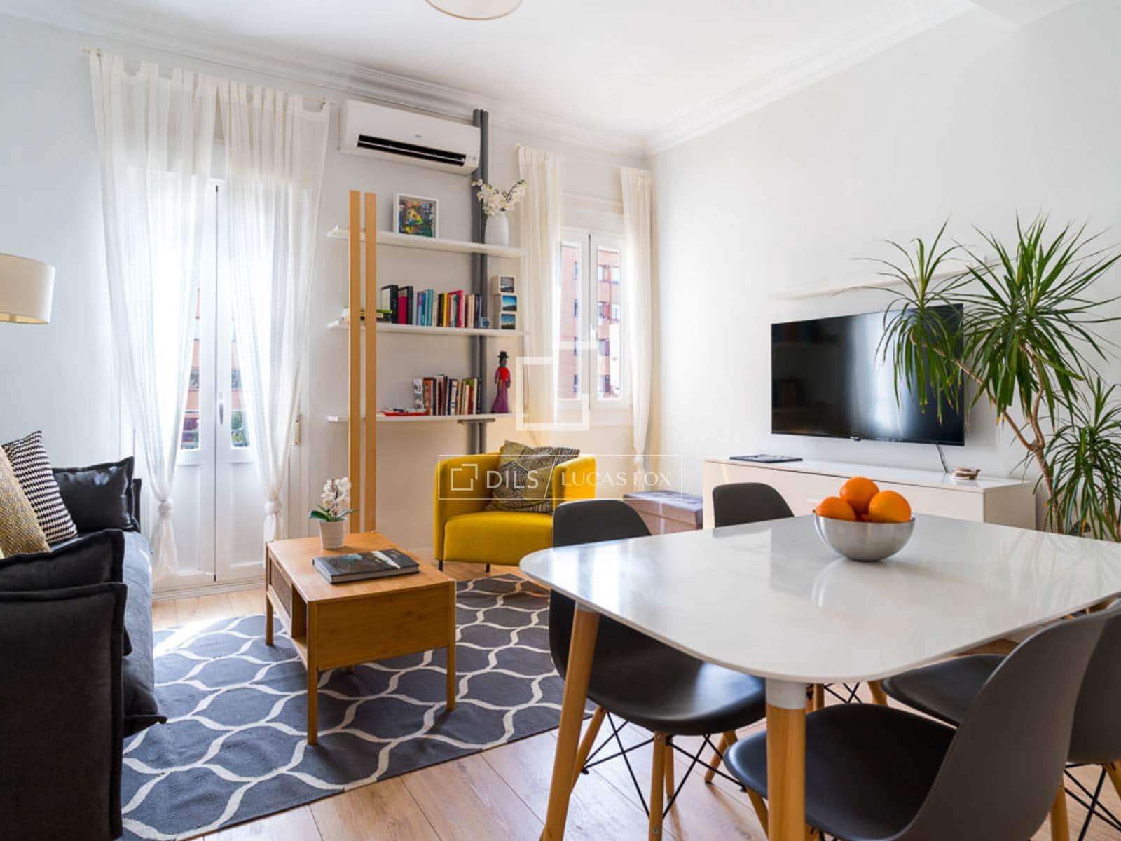 2 slaapkamer Appartement te huur in Madrid stad - € 3.400 (Ref: 9598327)