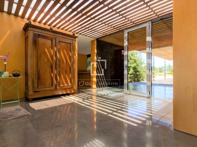 4 sypialnia Willa na sprzedaż w Salou z basenem - 1 475 000 € (Ref: 9598328)