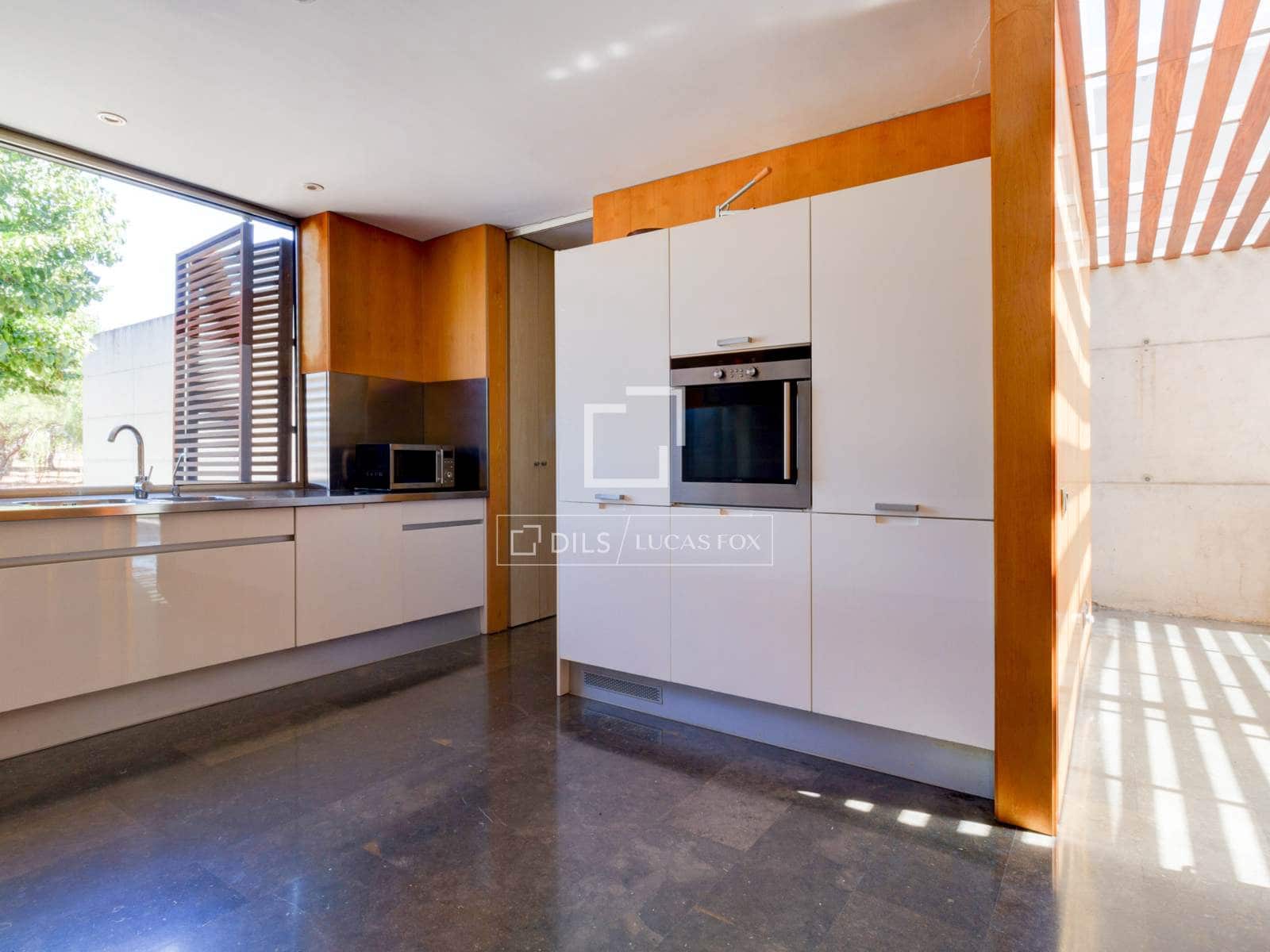 4 sypialnia Willa na sprzedaż w Salou z basenem - 1 475 000 € (Ref: 9598328)