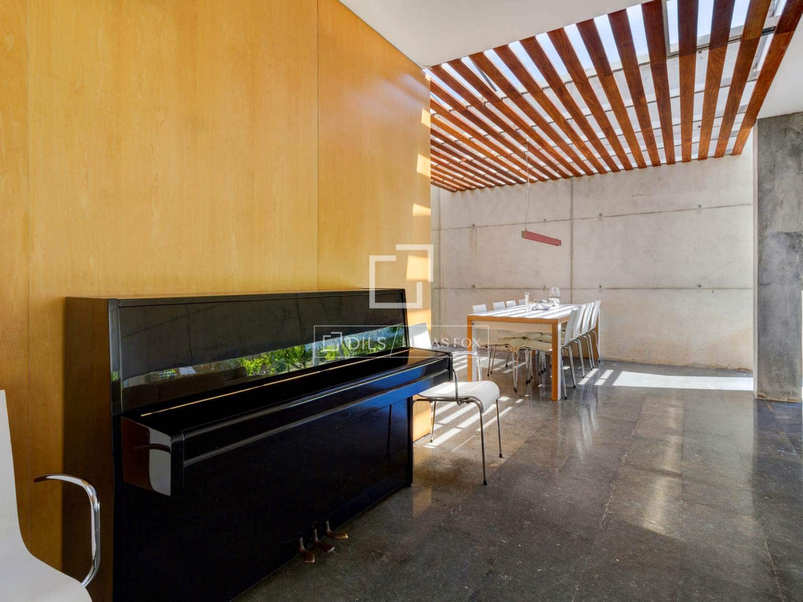 4 sypialnia Willa na sprzedaż w Salou z basenem - 1 475 000 € (Ref: 9598328)