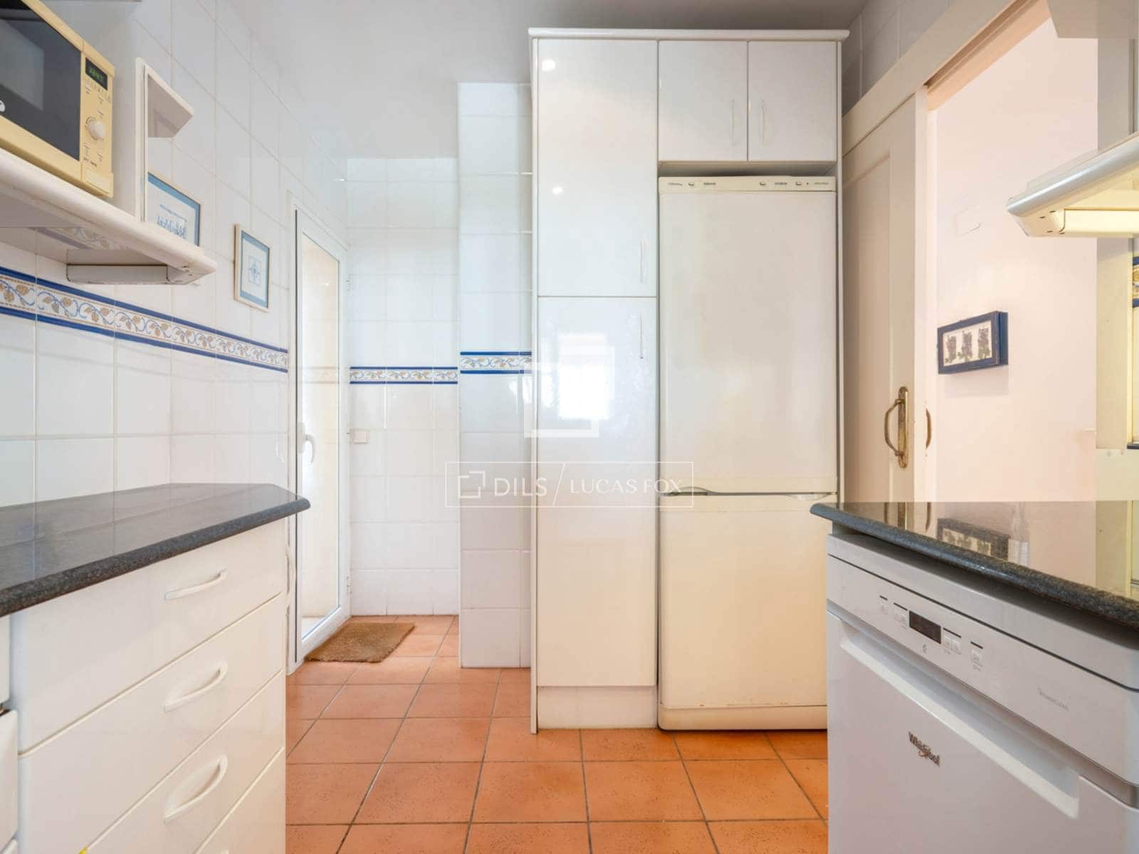 3 bedroom Apartment for sale in Altafulla with garage - € 645,000 (Ref: 9598458)