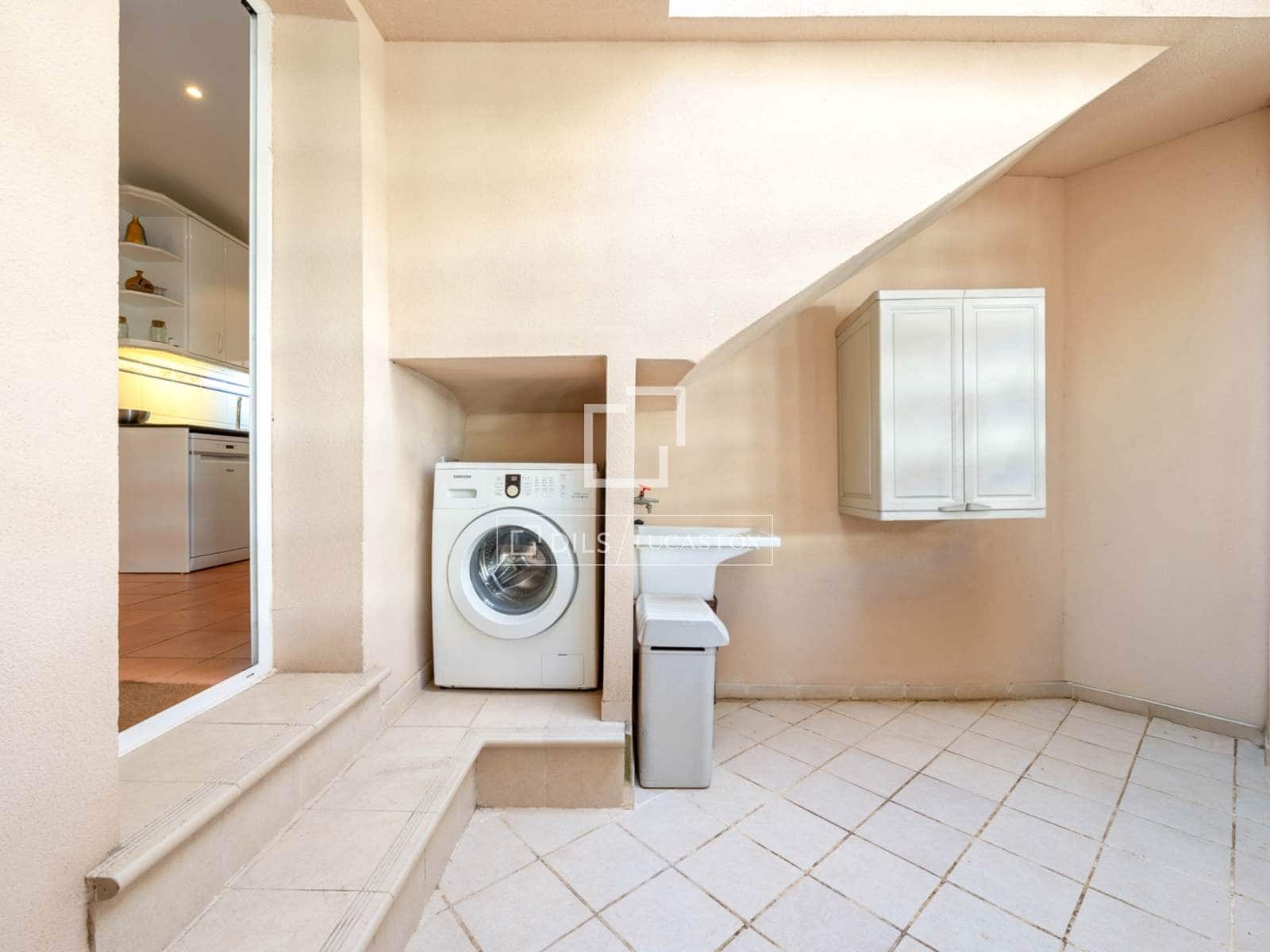 3 bedroom Apartment for sale in Altafulla with garage - € 645,000 (Ref: 9598458)