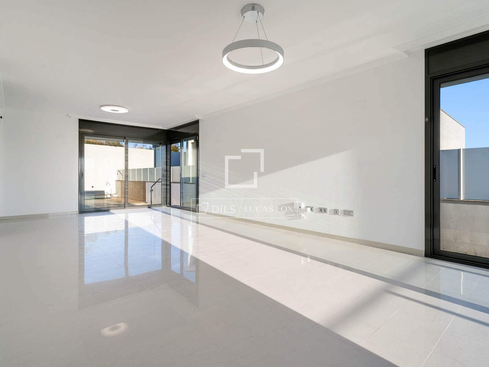 4 chambre Villa/Maison à vendre à Castellvell del Camp avec piscine garage - 575 000 € (Ref: 9598459)