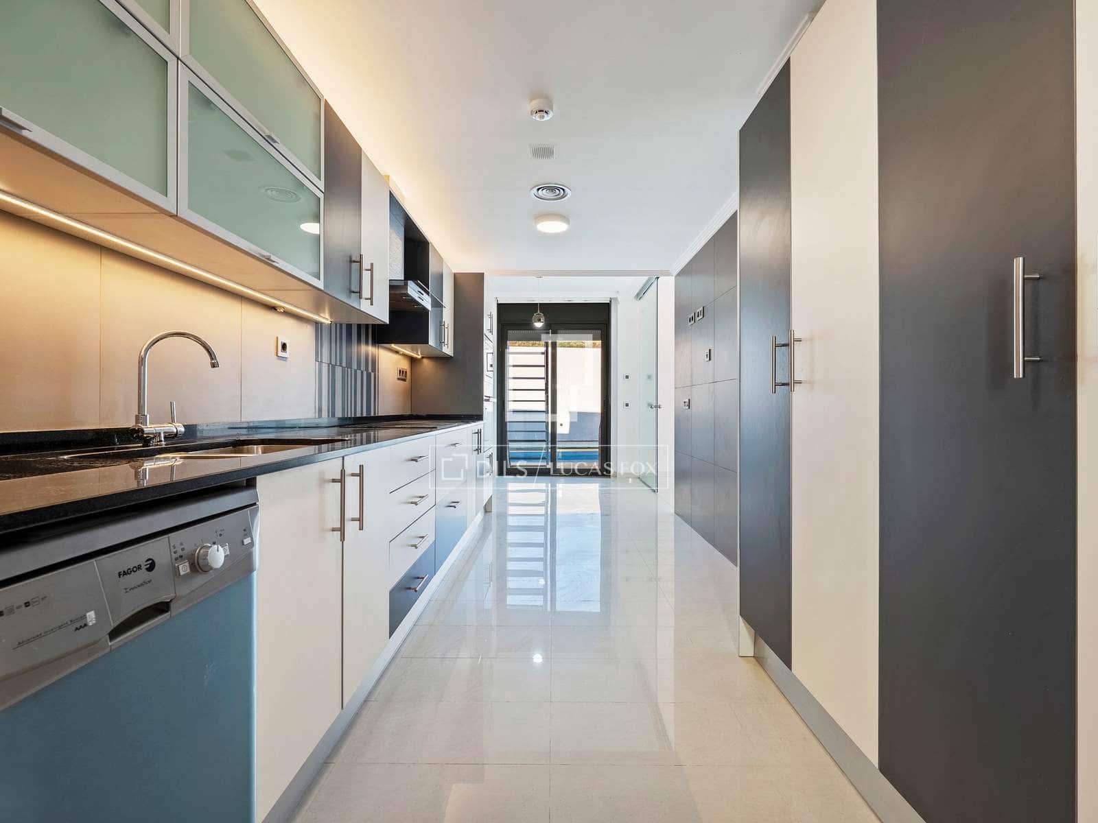 4 chambre Villa/Maison à vendre à Castellvell del Camp avec piscine garage - 575 000 € (Ref: 9598459)