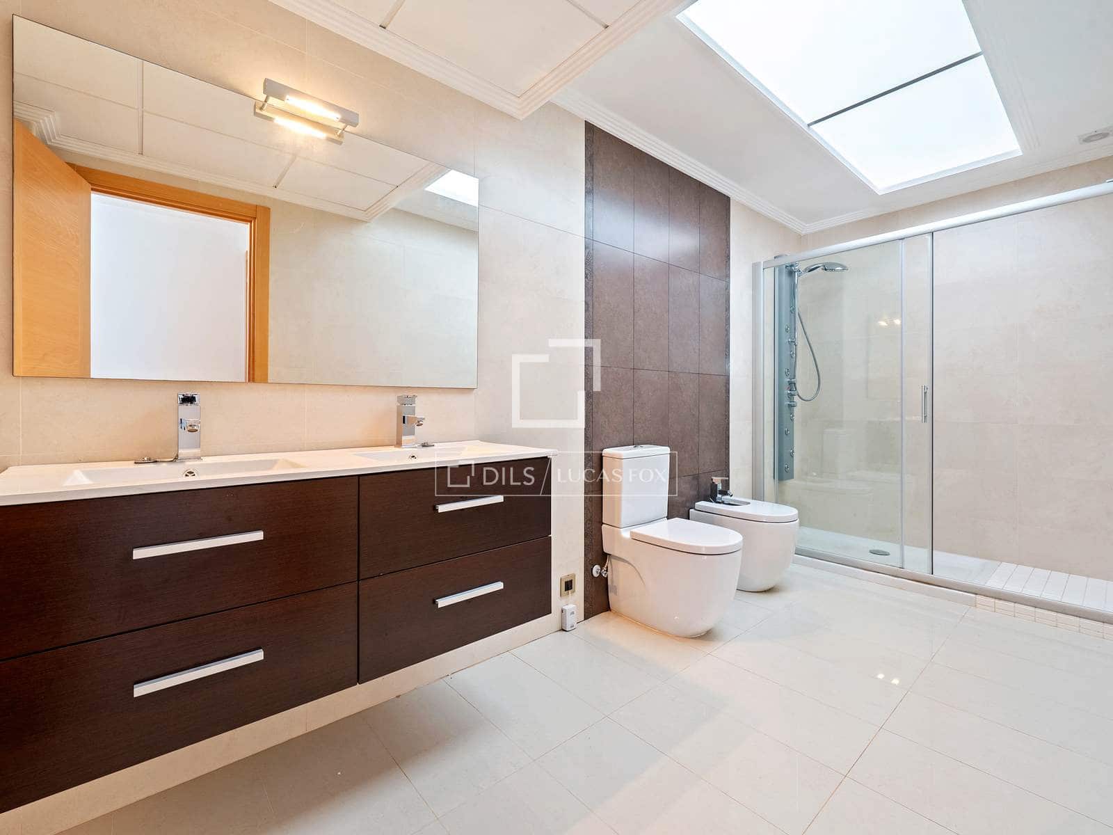 4 chambre Villa/Maison à vendre à Castellvell del Camp avec piscine garage - 575 000 € (Ref: 9598459)