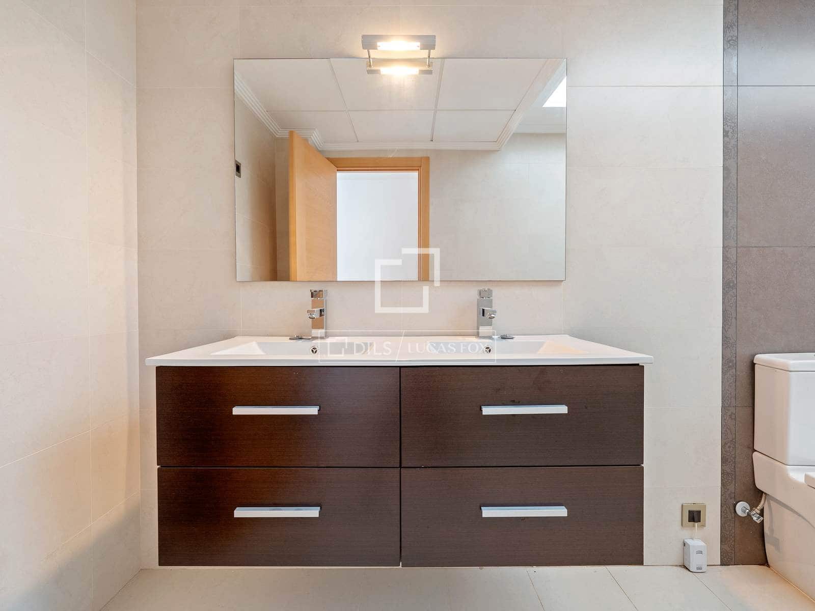 4 chambre Villa/Maison à vendre à Castellvell del Camp avec piscine garage - 575 000 € (Ref: 9598459)