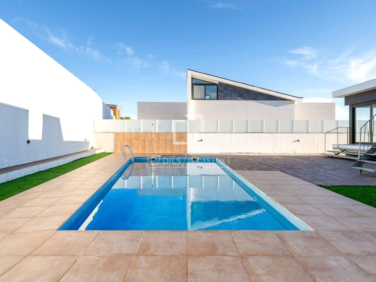 4 chambre Villa/Maison à vendre à Castellvell del Camp avec piscine garage - 575 000 € (Ref: 9598459)