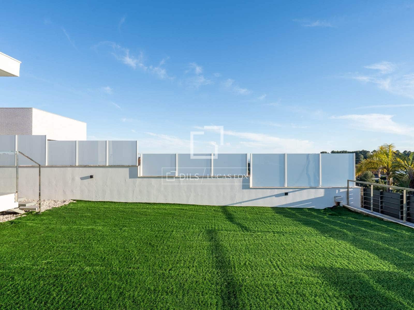 4 chambre Villa/Maison à vendre à Castellvell del Camp avec piscine garage - 575 000 € (Ref: 9598459)