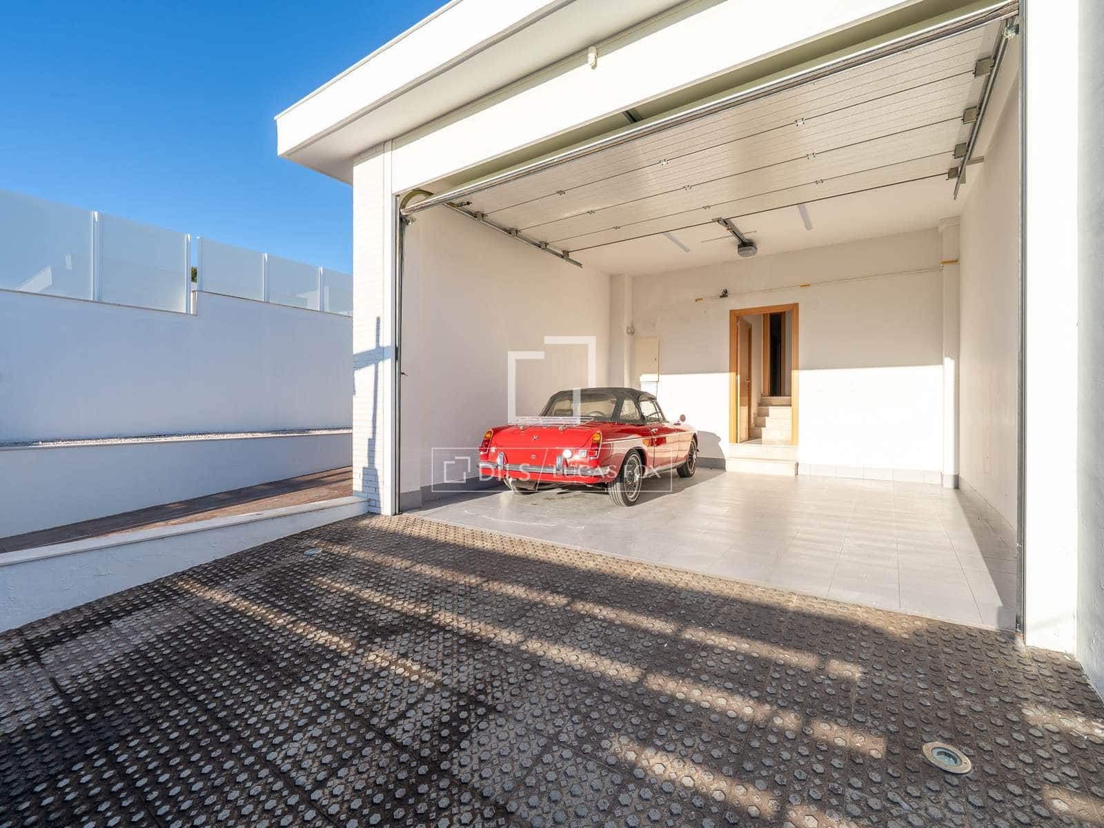 4 chambre Villa/Maison à vendre à Castellvell del Camp avec piscine garage - 575 000 € (Ref: 9598459)