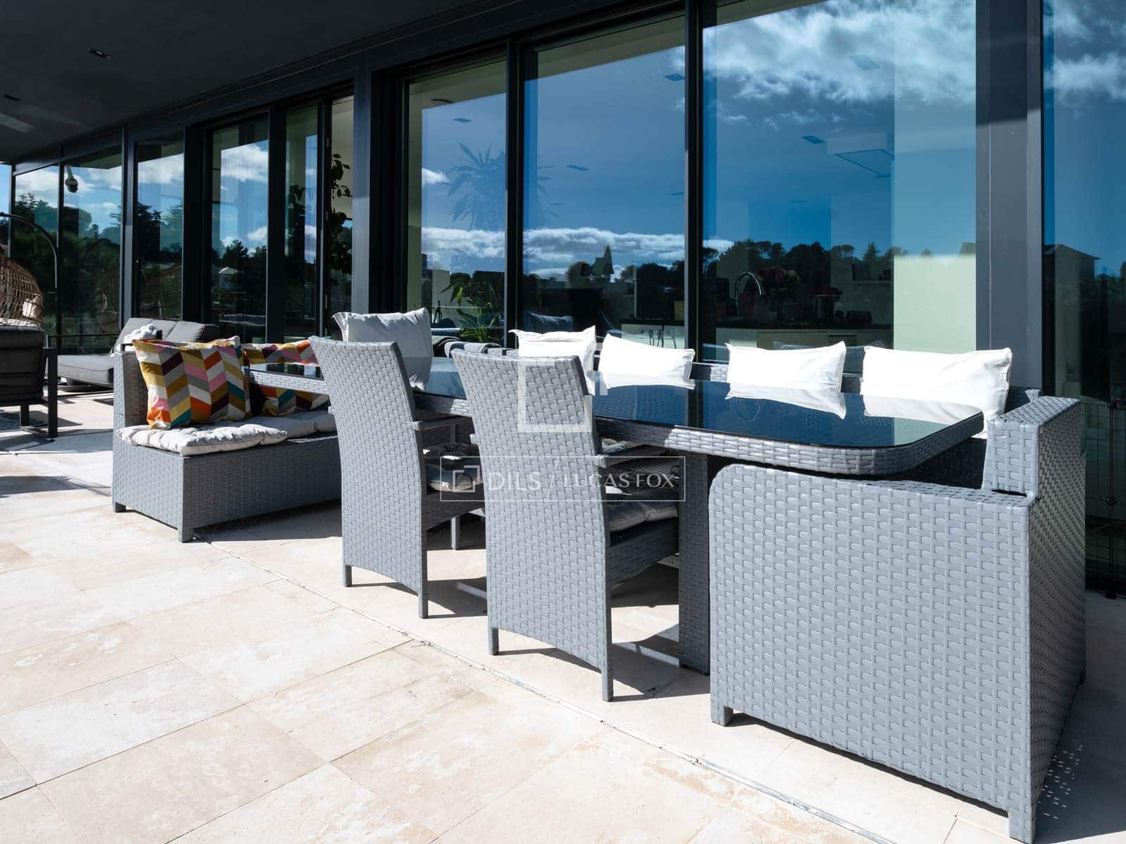 4 bedroom Villa for sale in Torrelodones with pool garage - € 1,600,000 (Ref: 9601486)