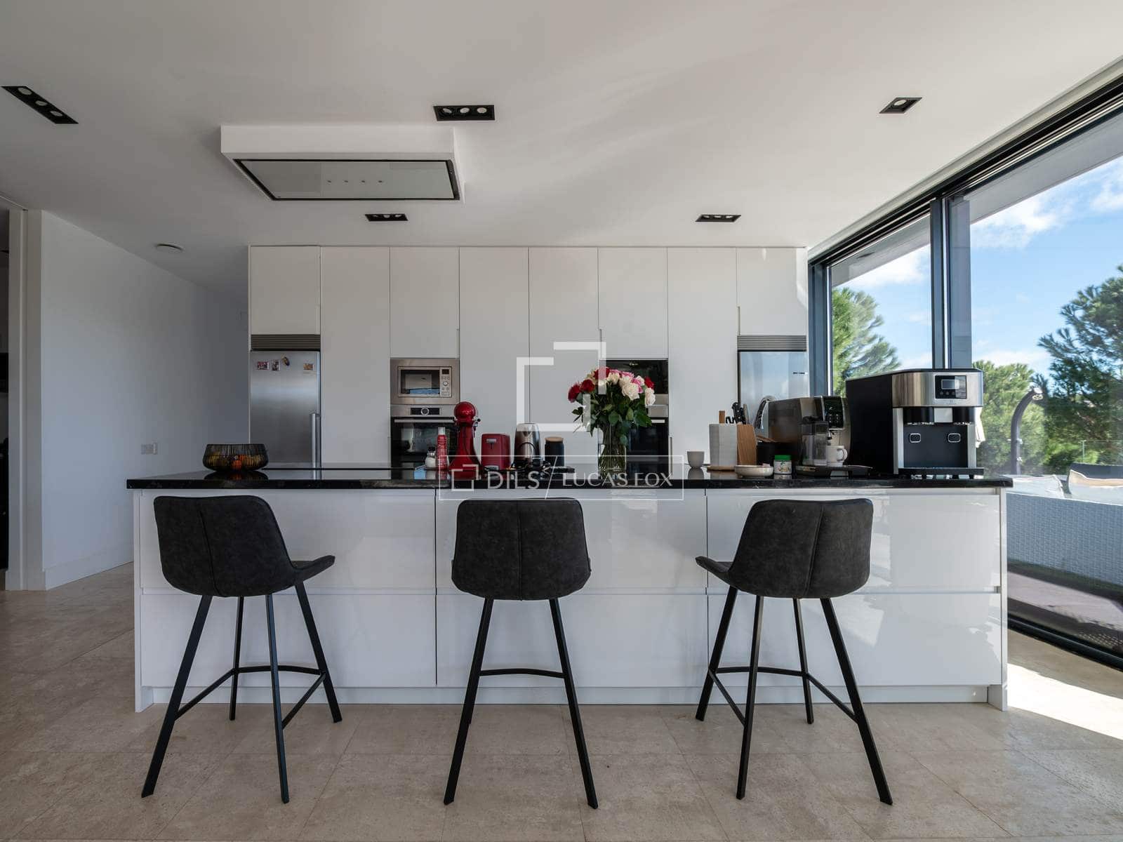 4 bedroom Villa for sale in Torrelodones with pool garage - € 1,600,000 (Ref: 9601486)