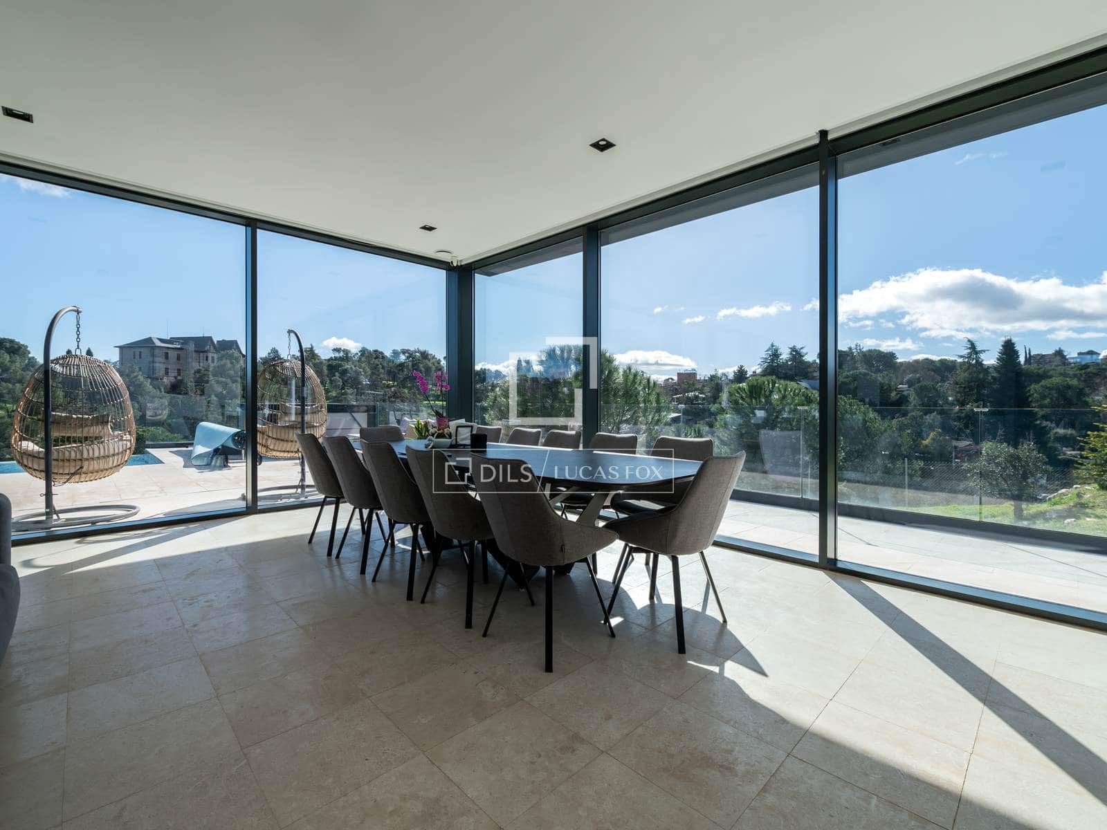 4 bedroom Villa for sale in Torrelodones with pool garage - € 1,600,000 (Ref: 9601486)