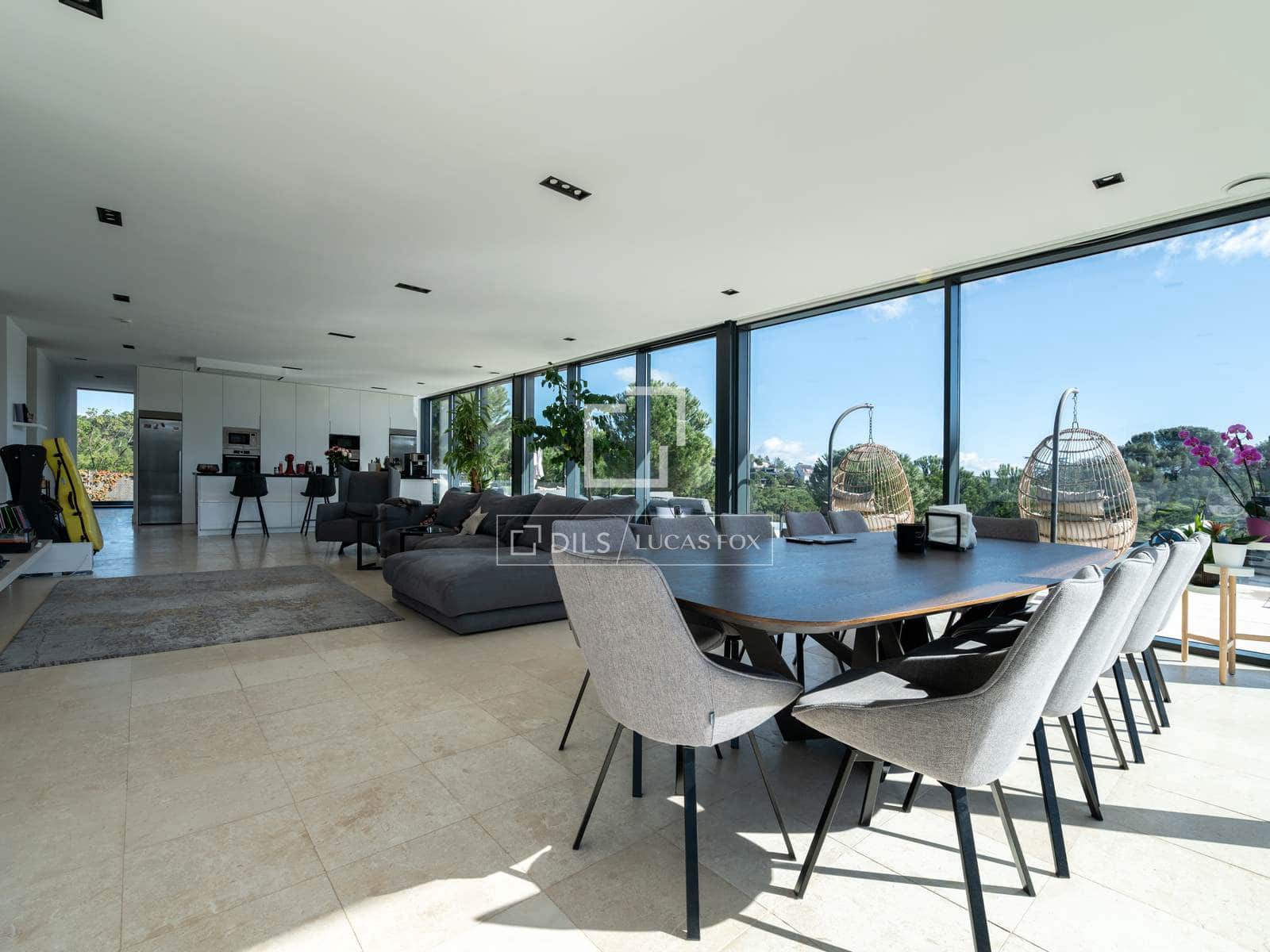 4 bedroom Villa for sale in Torrelodones with pool garage - € 1,600,000 (Ref: 9601486)